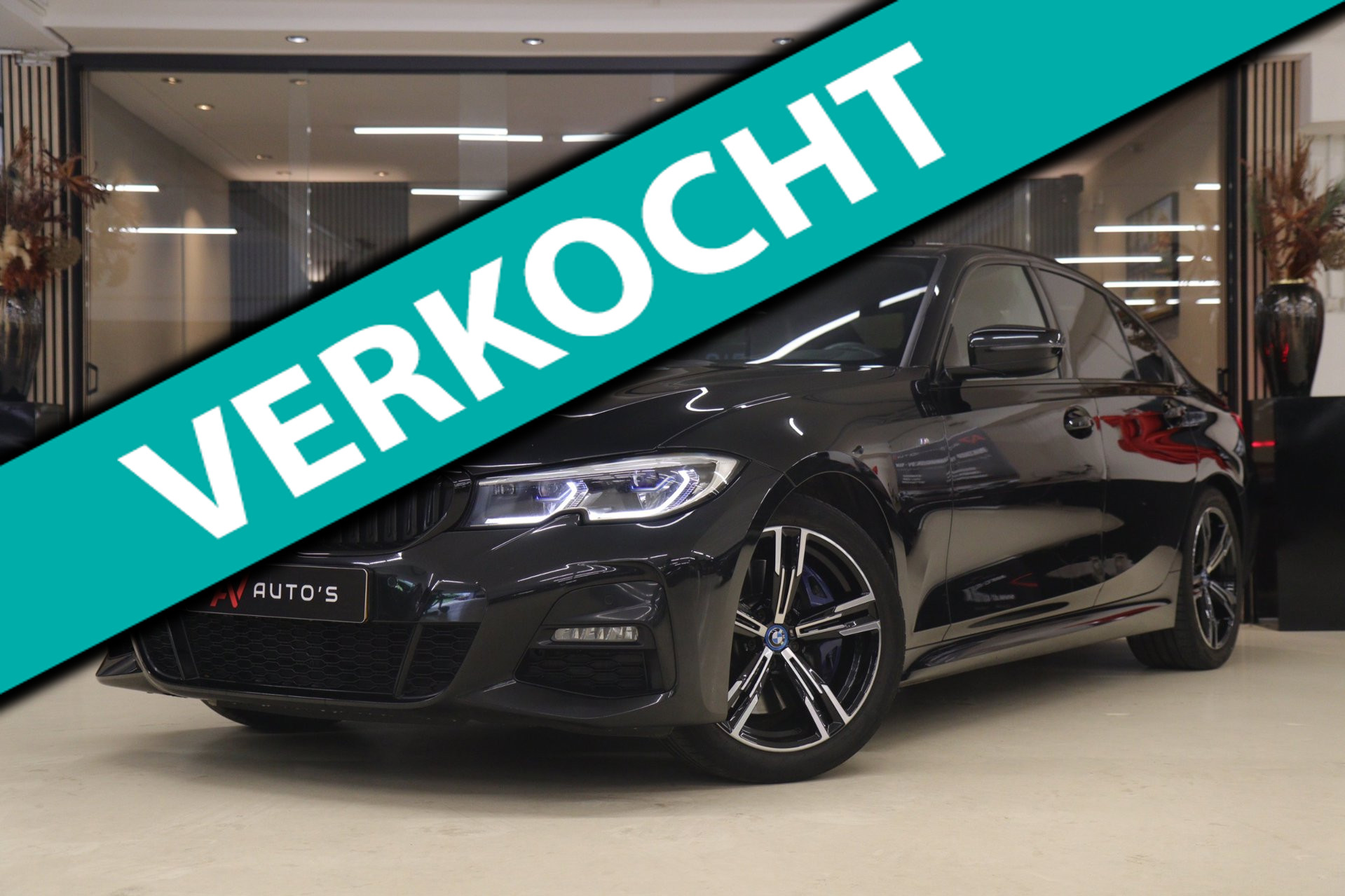 BMW 330i 330i High Executive M-PAKKET PANO/CARPLAY/SFEER/HK/HUD/VOL 2019 - voorkant