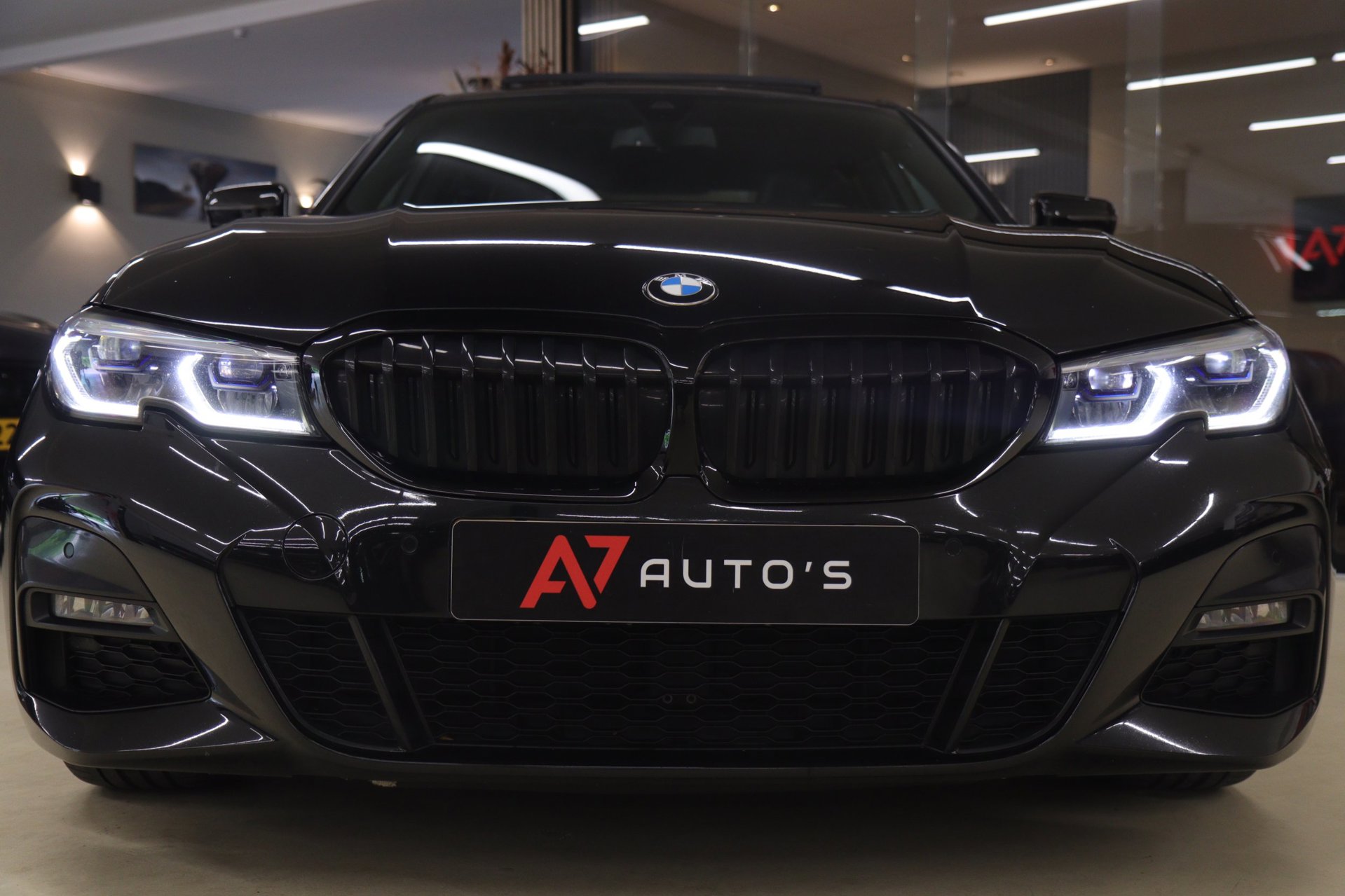 Foto van BMW 330i