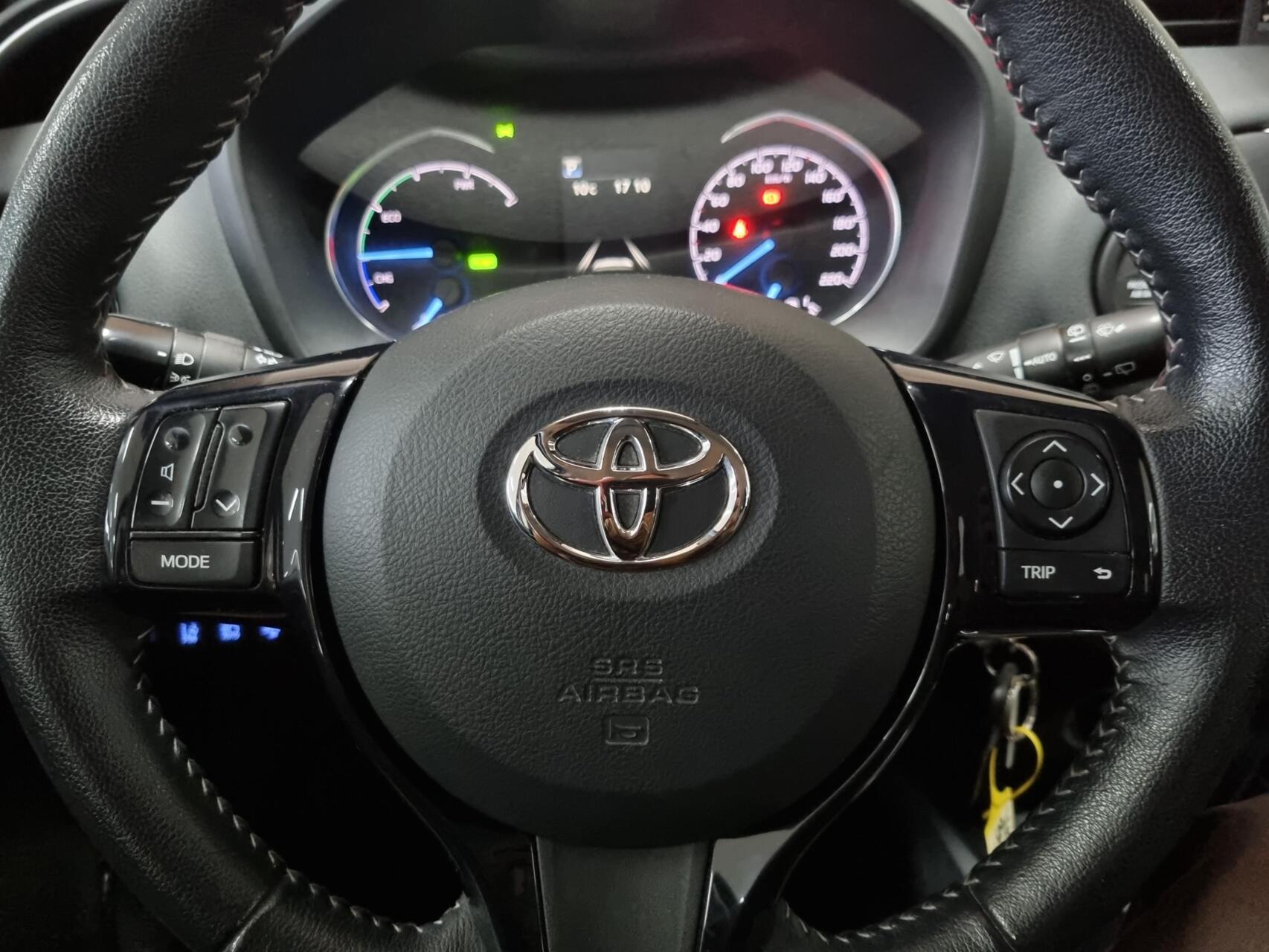 Foto van Toyota Toyota Yaris Hybrid