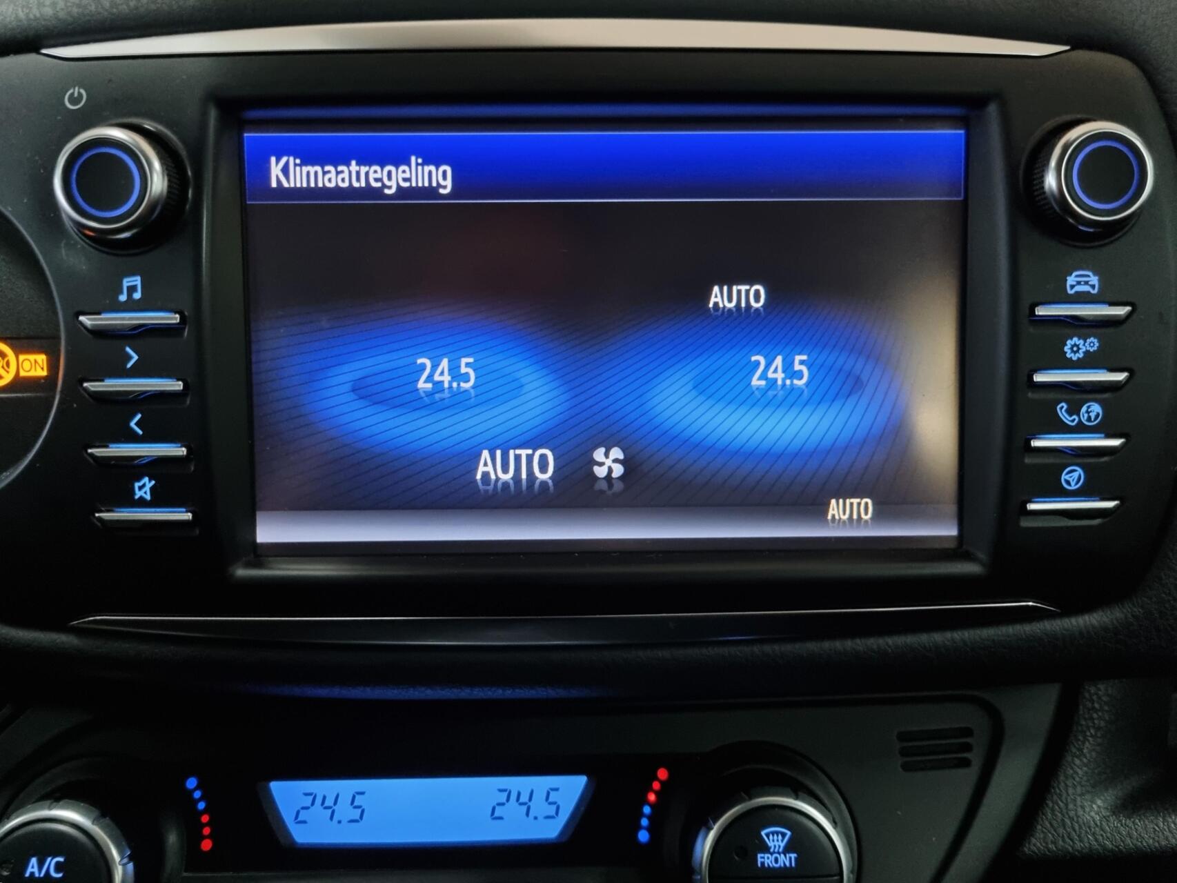 Foto van Toyota Toyota Yaris Hybrid