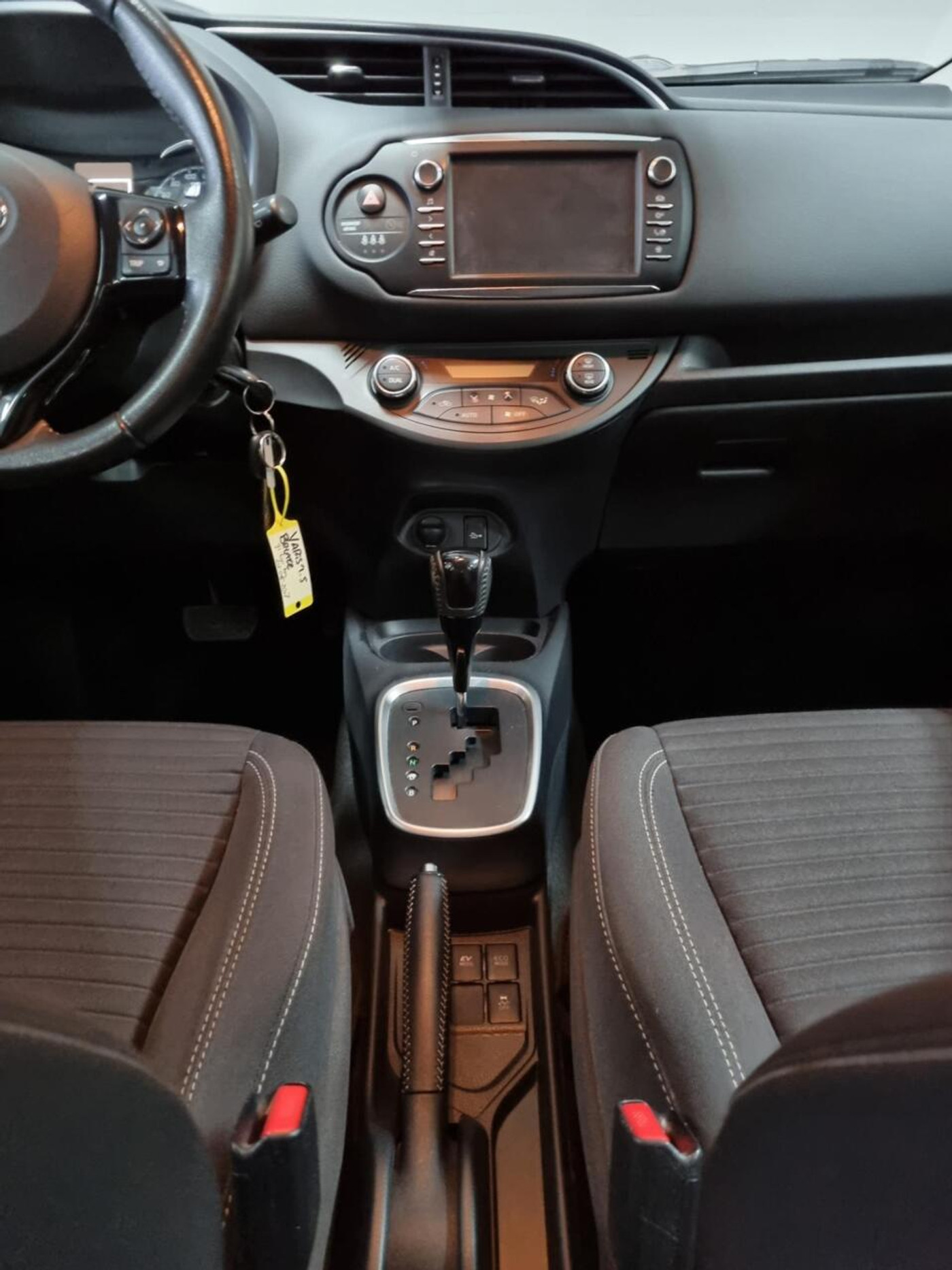 Foto van Toyota Toyota Yaris Hybrid