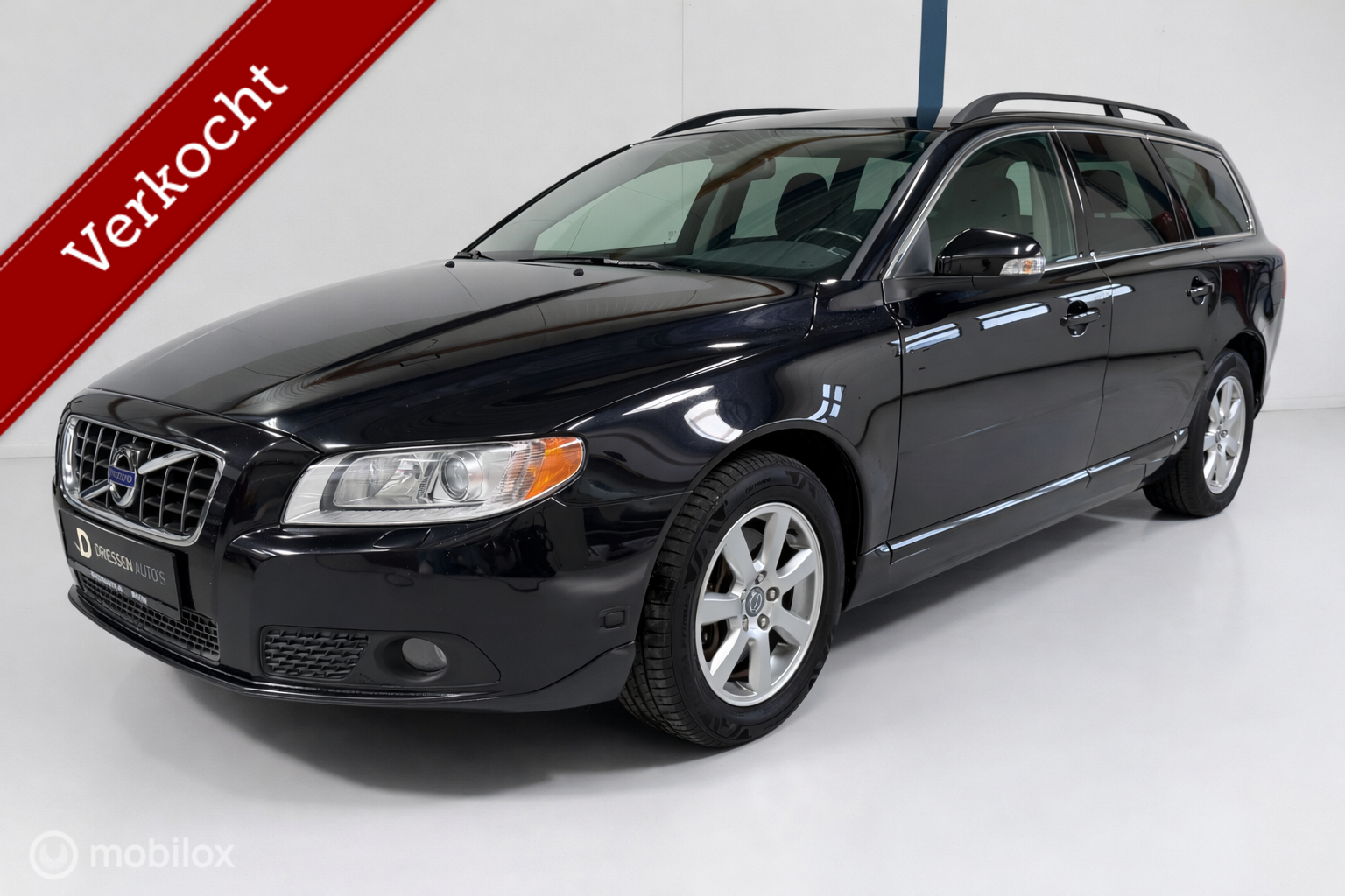 Volvo V70 2.5T Momentum AUTOMAAT 2010 - voorkant