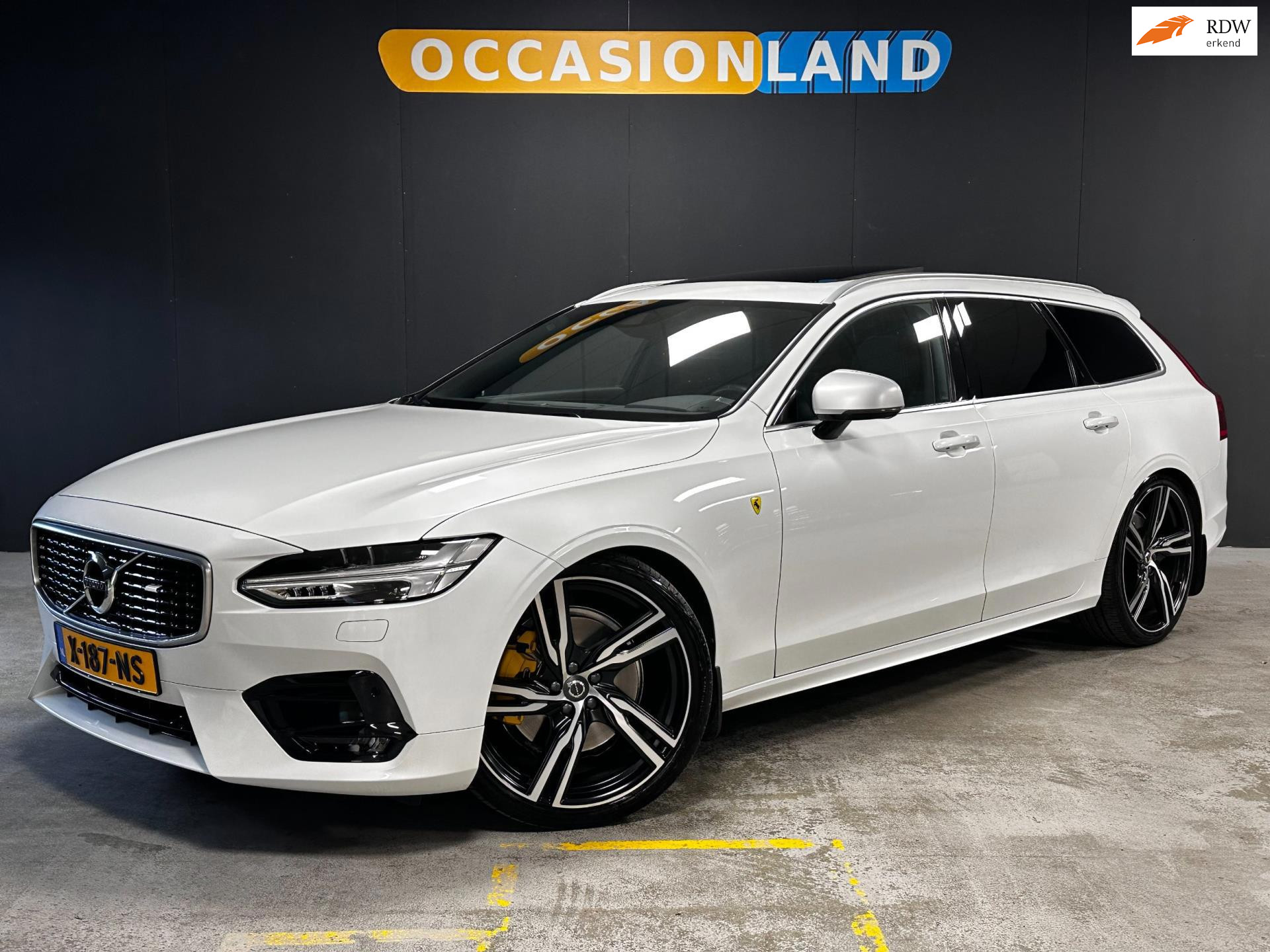 Foto van VOLVO V90