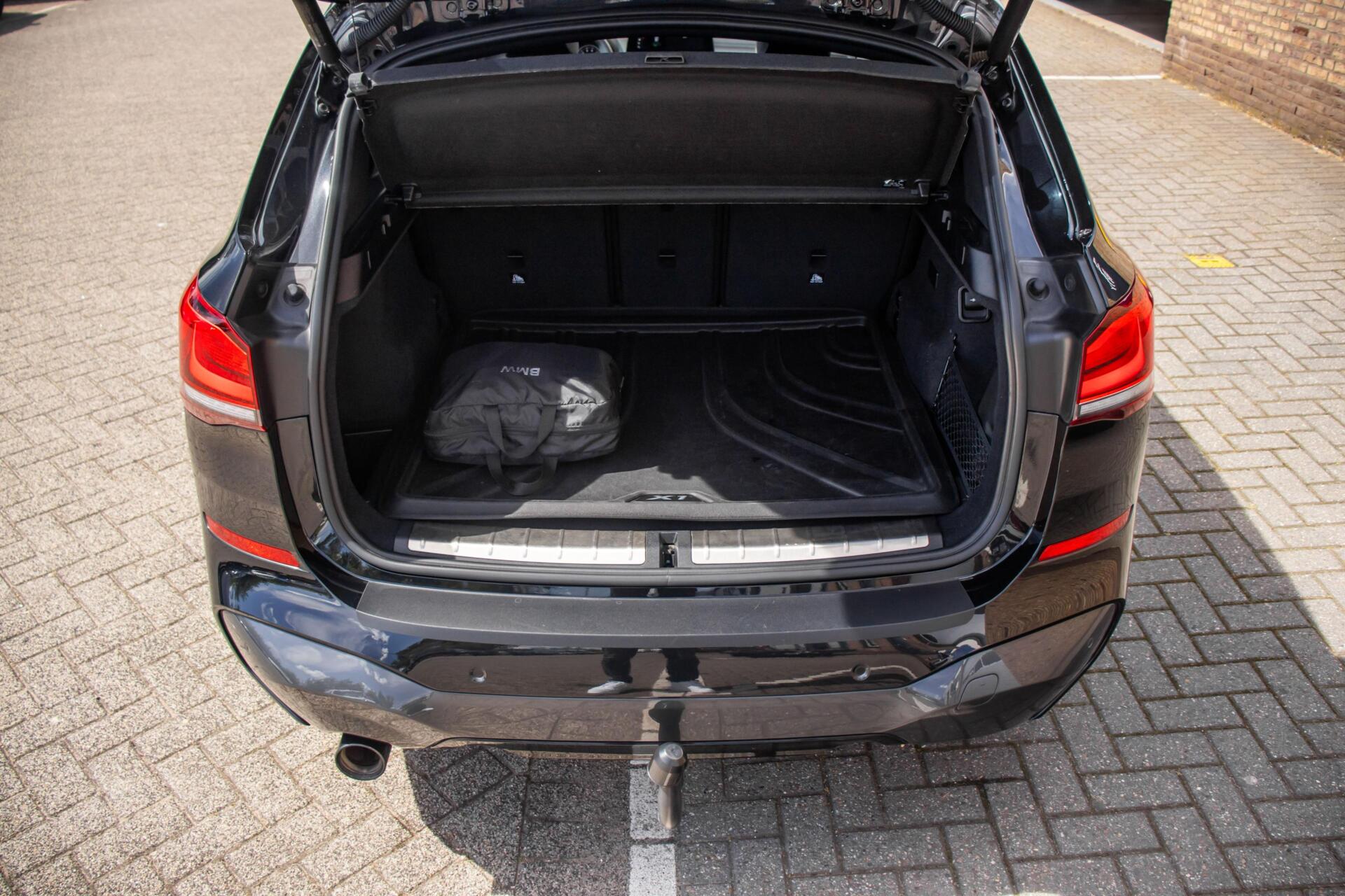 Foto van BMW X1 Xdrive25e