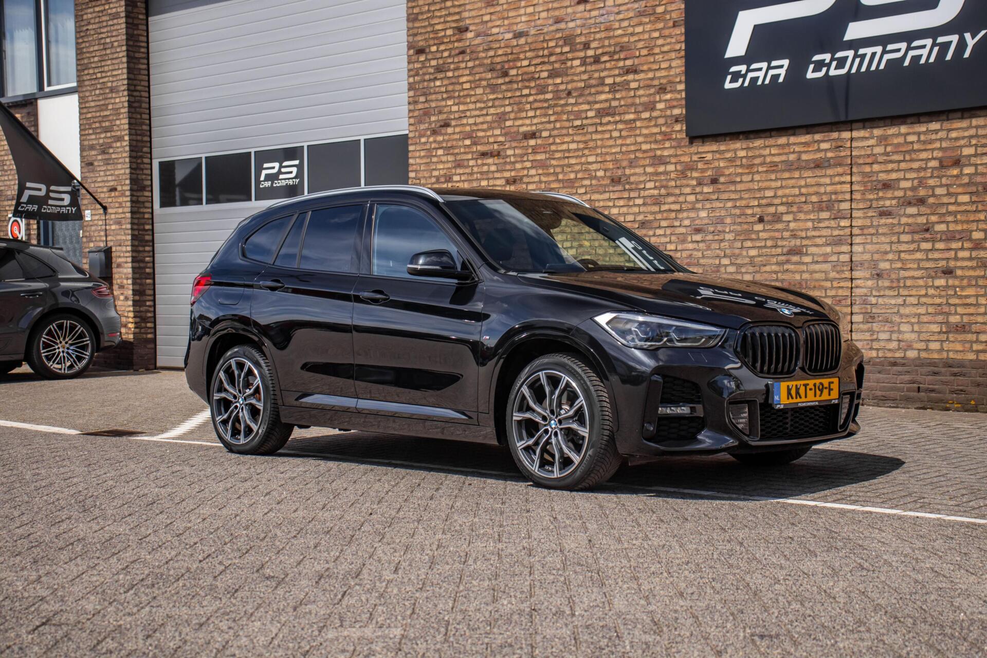 Foto van BMW X1 Xdrive25e