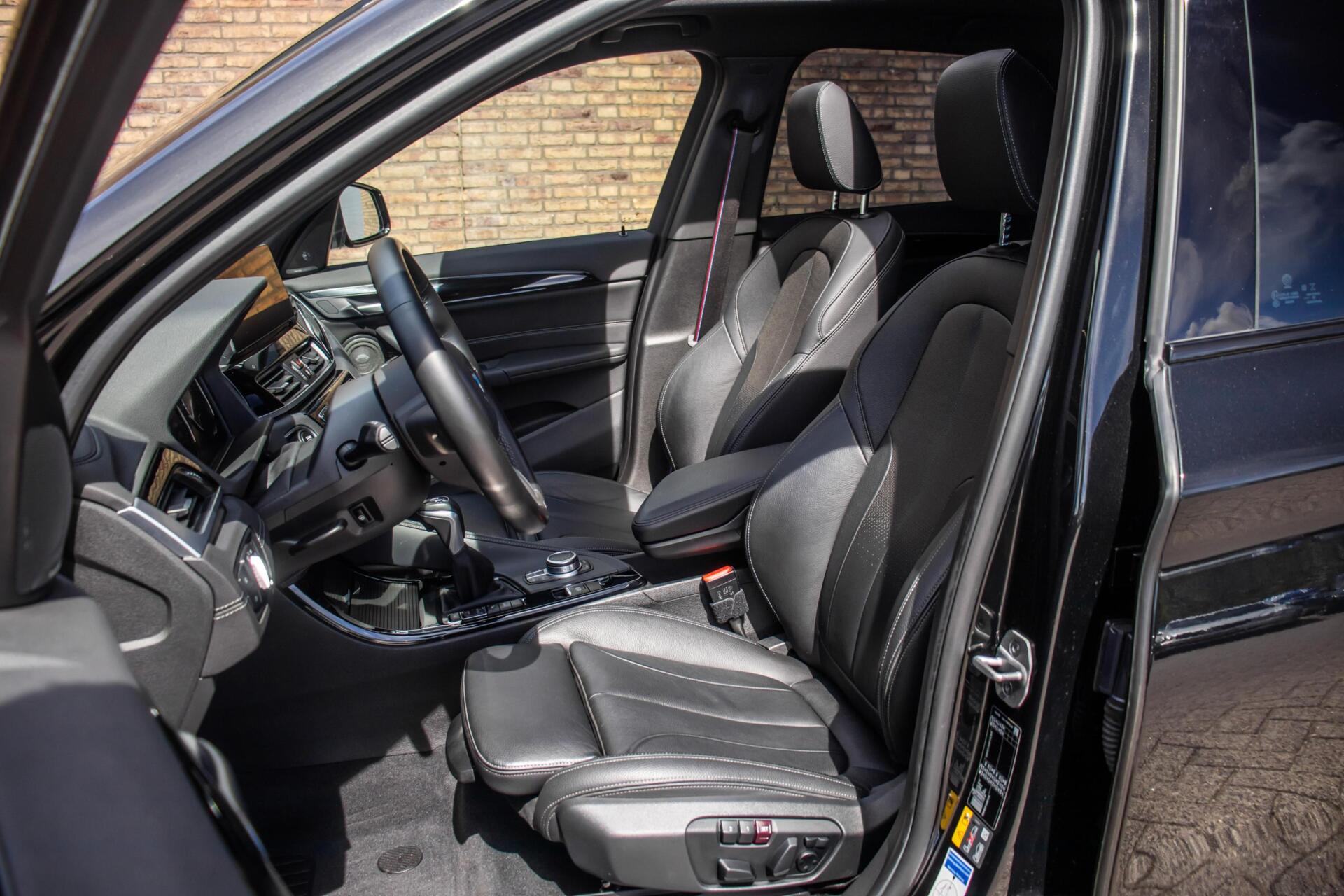 Foto van BMW X1 Xdrive25e