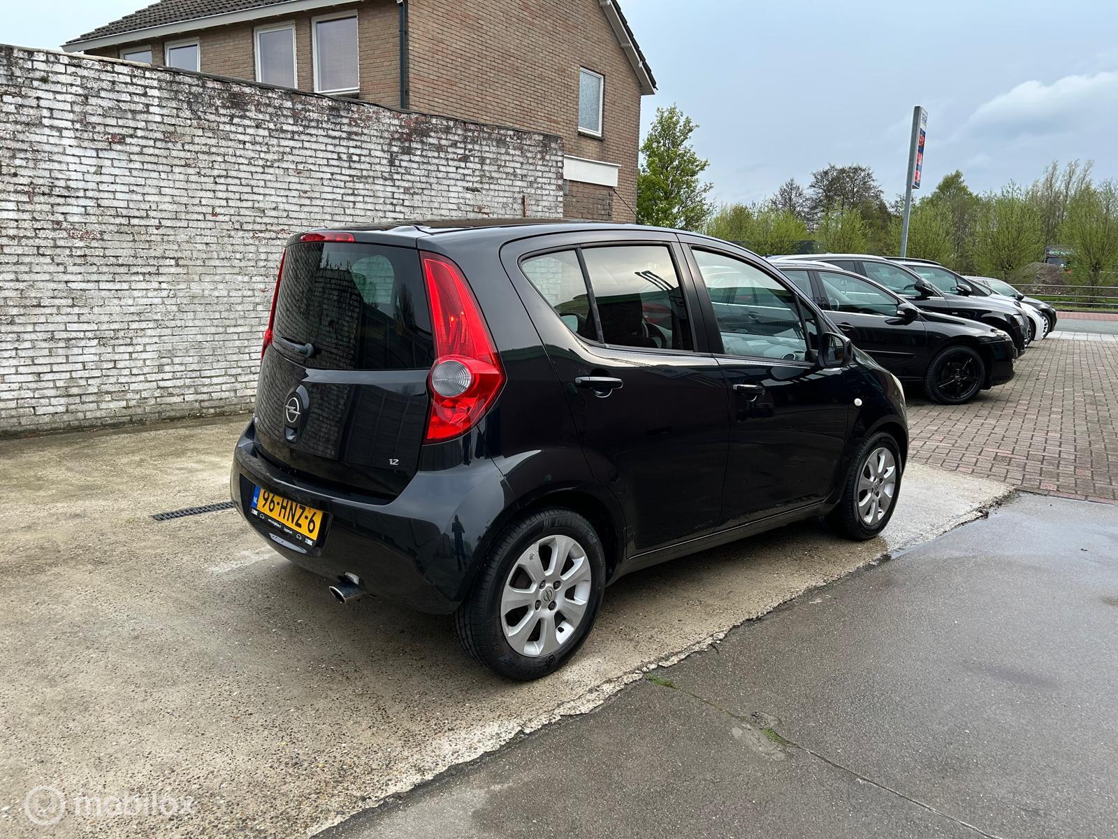 Foto van Opel Agila