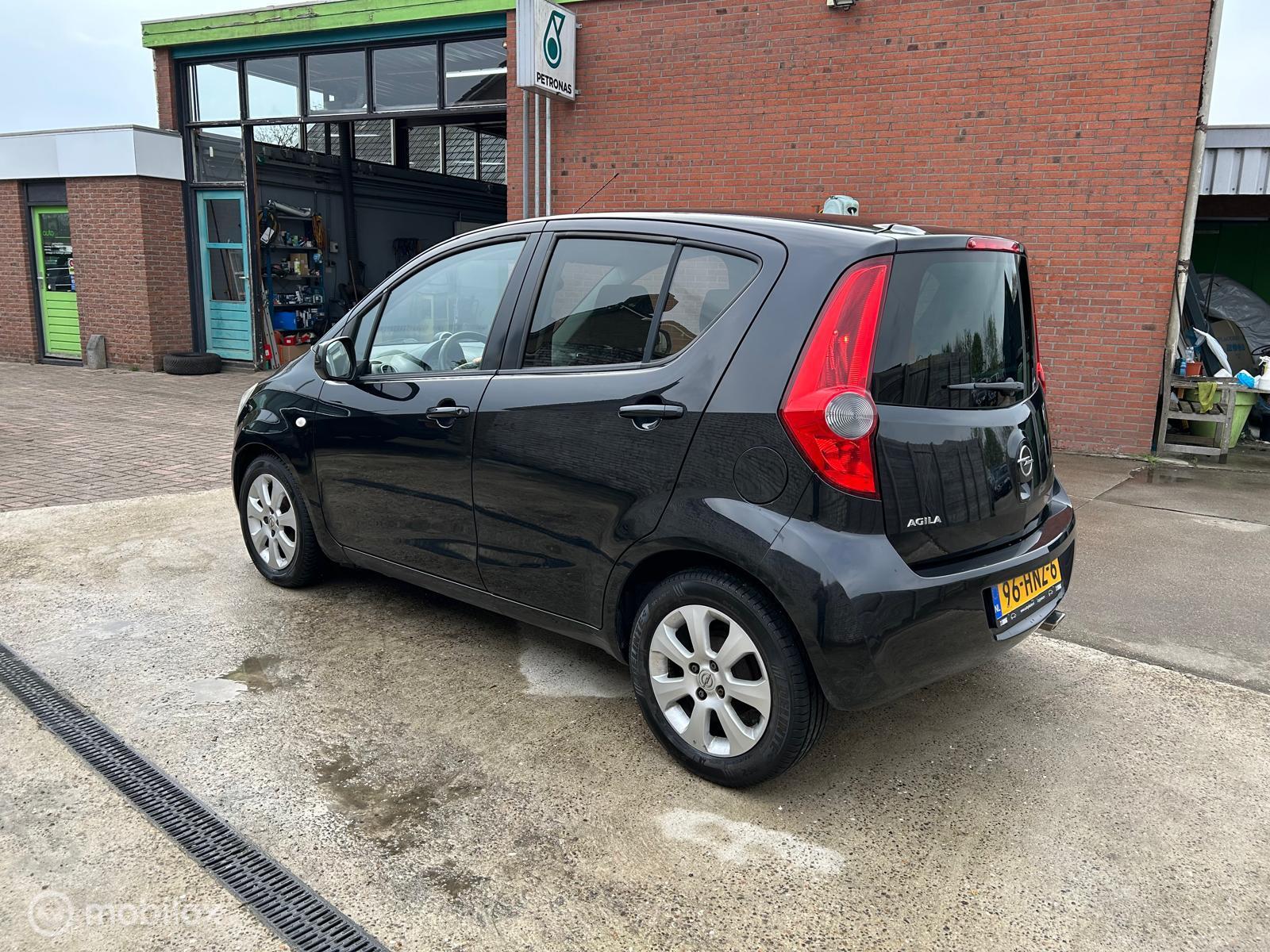 Foto van Opel Agila