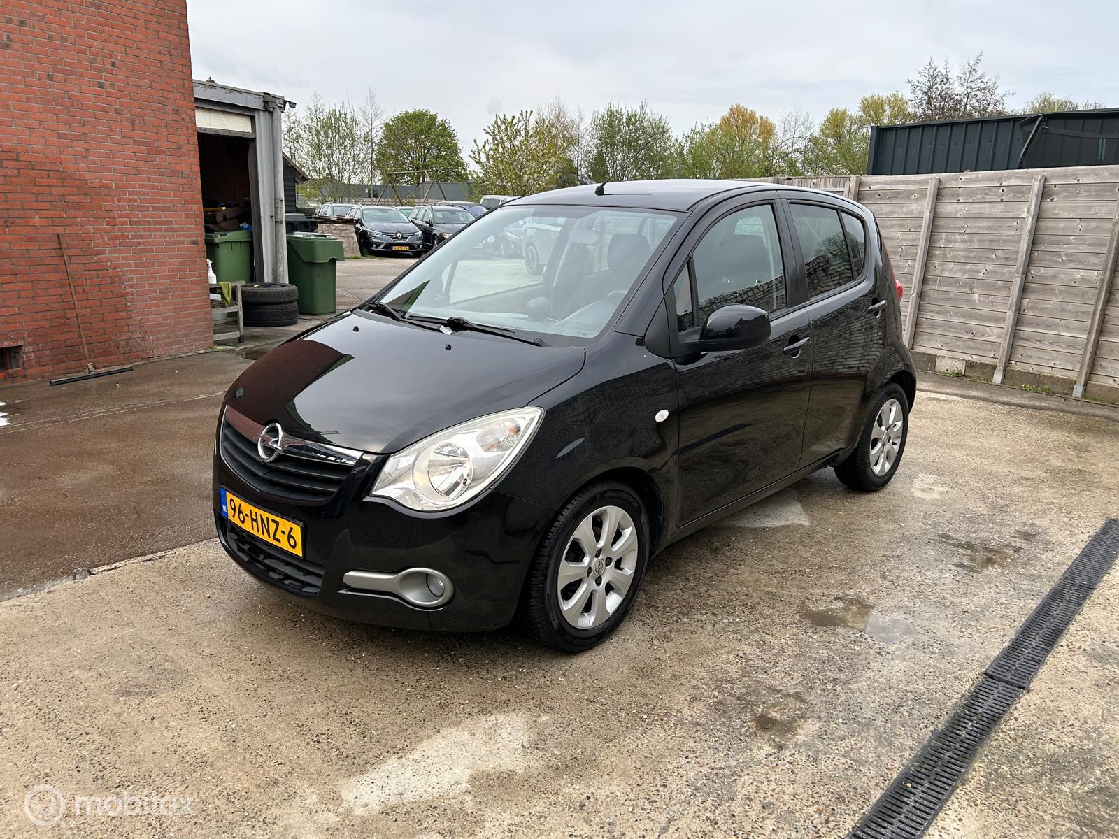 Foto van Opel Agila