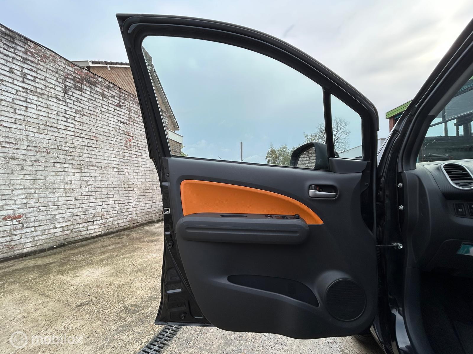 Foto van Opel Agila