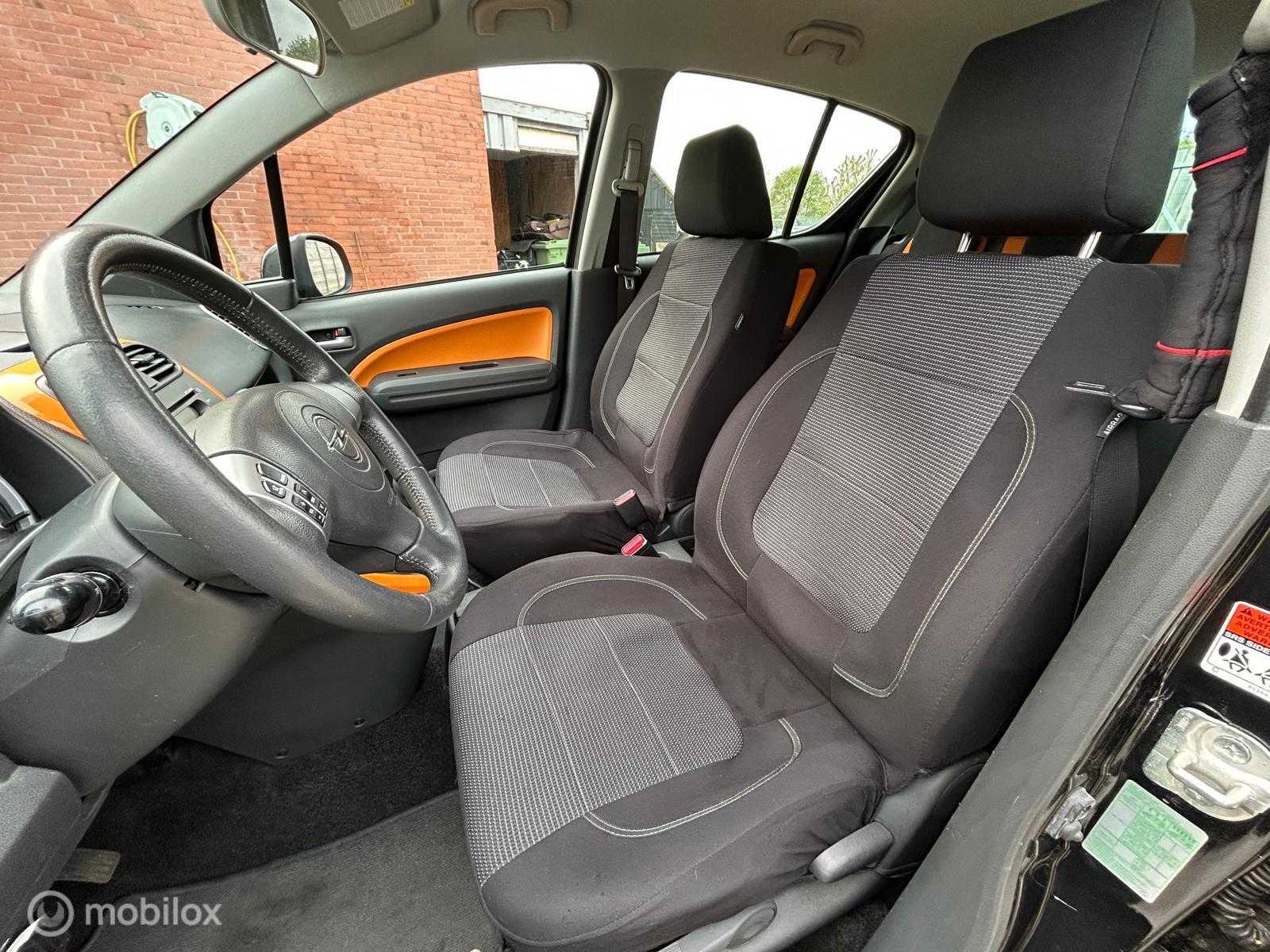 Foto van Opel Agila