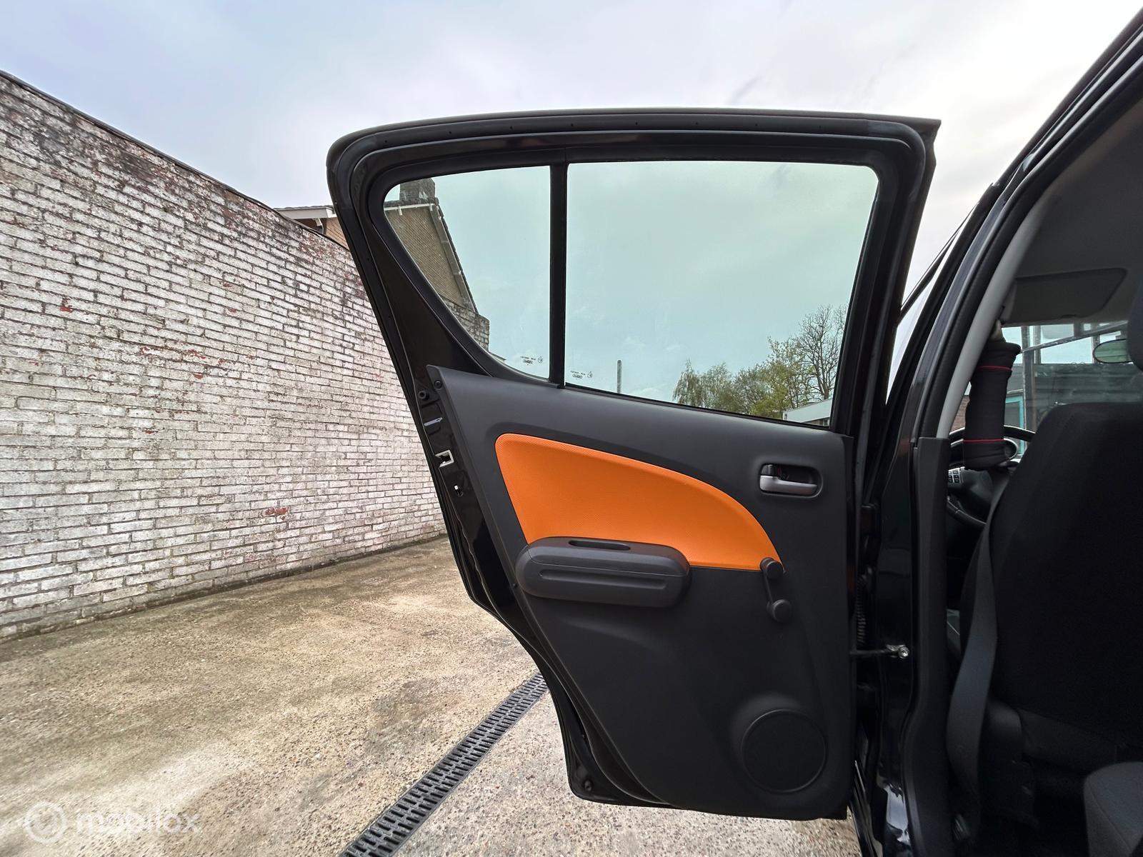 Foto van Opel Agila