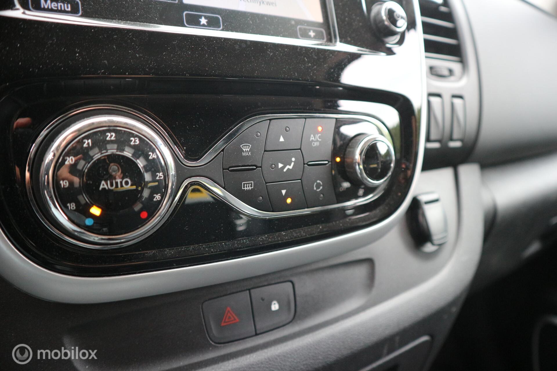 Foto van Opel Vivaro-b