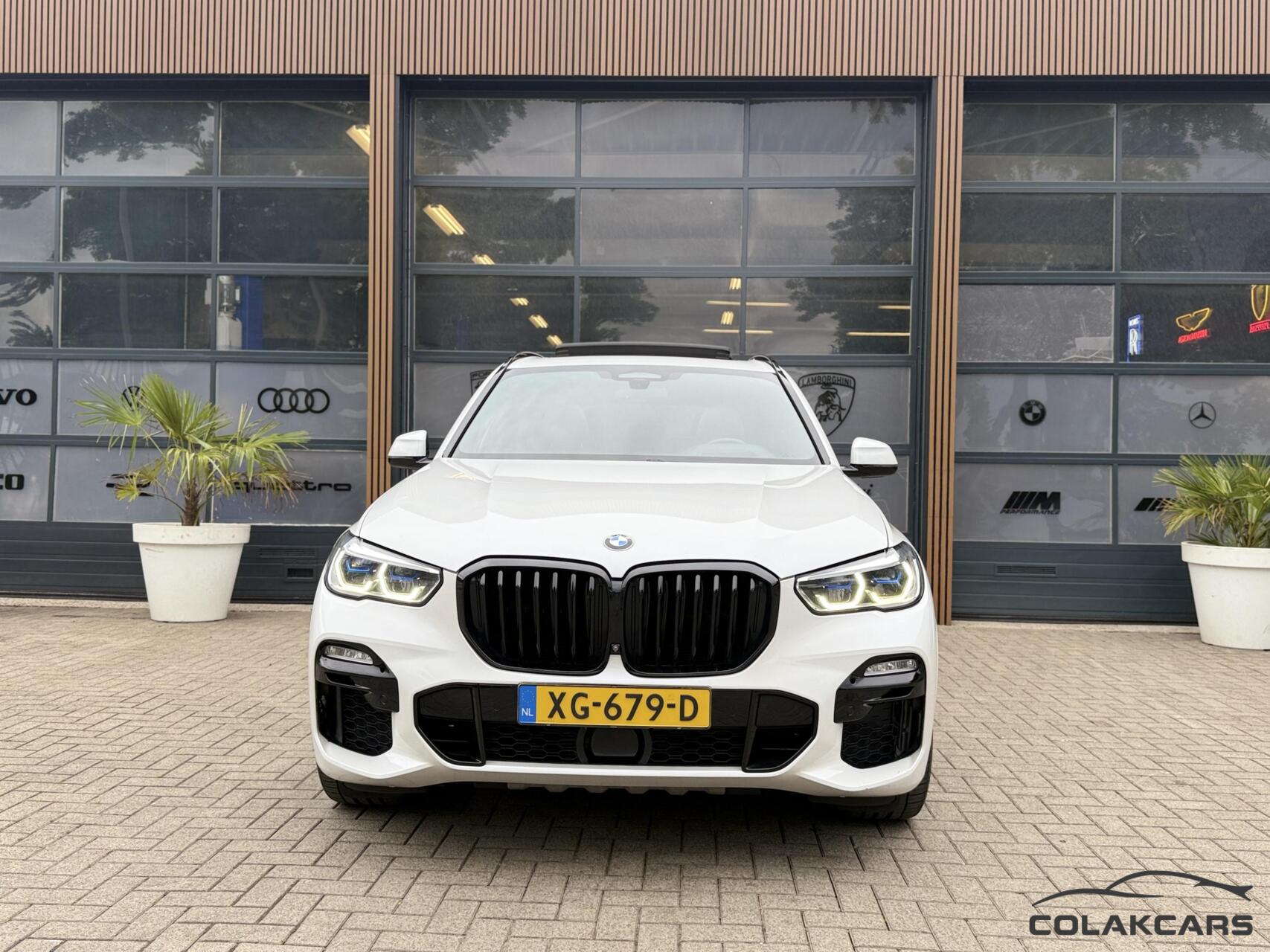 Foto van BMW X5 Xdrive40i
