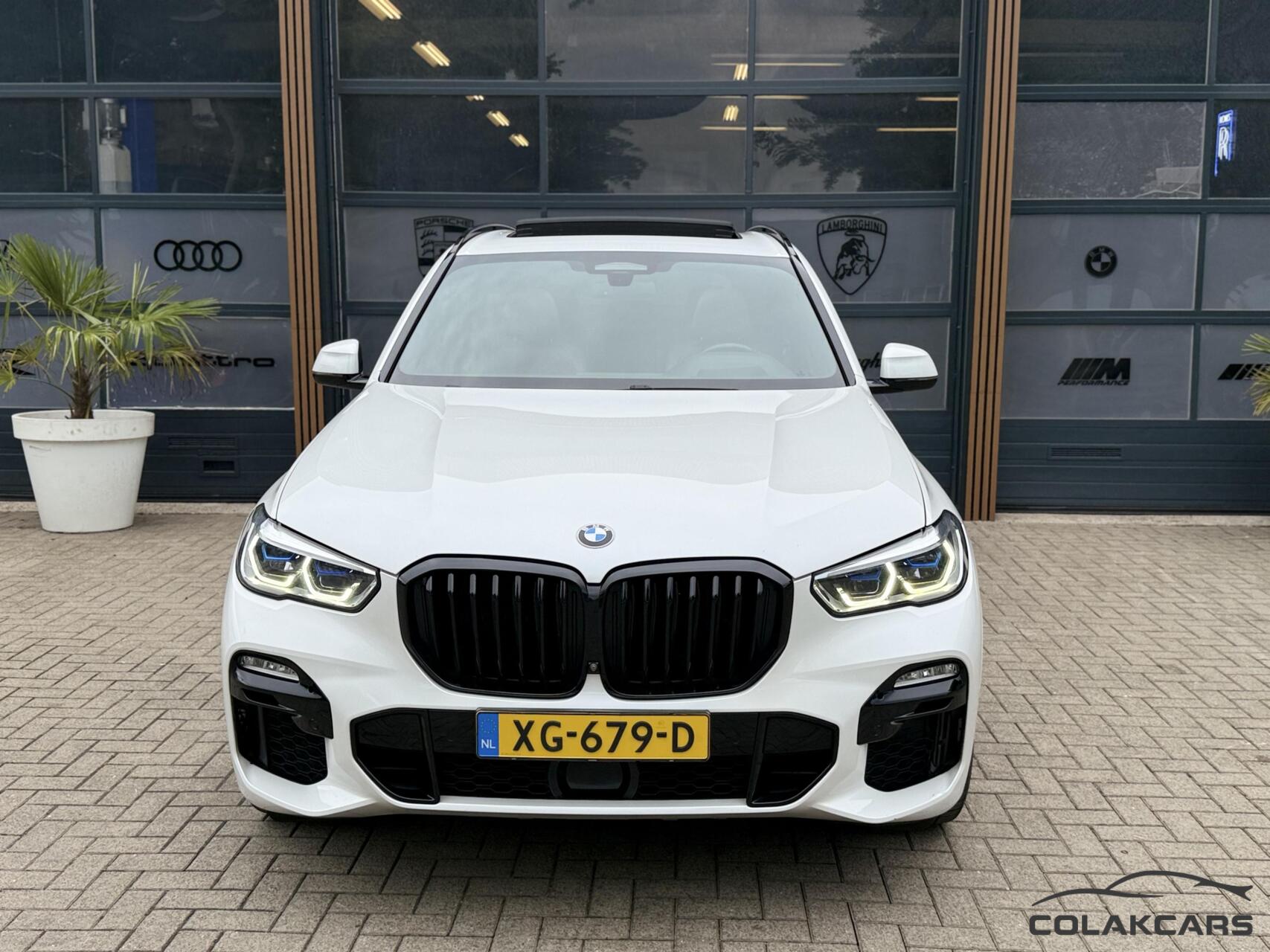 Foto van BMW X5 Xdrive40i