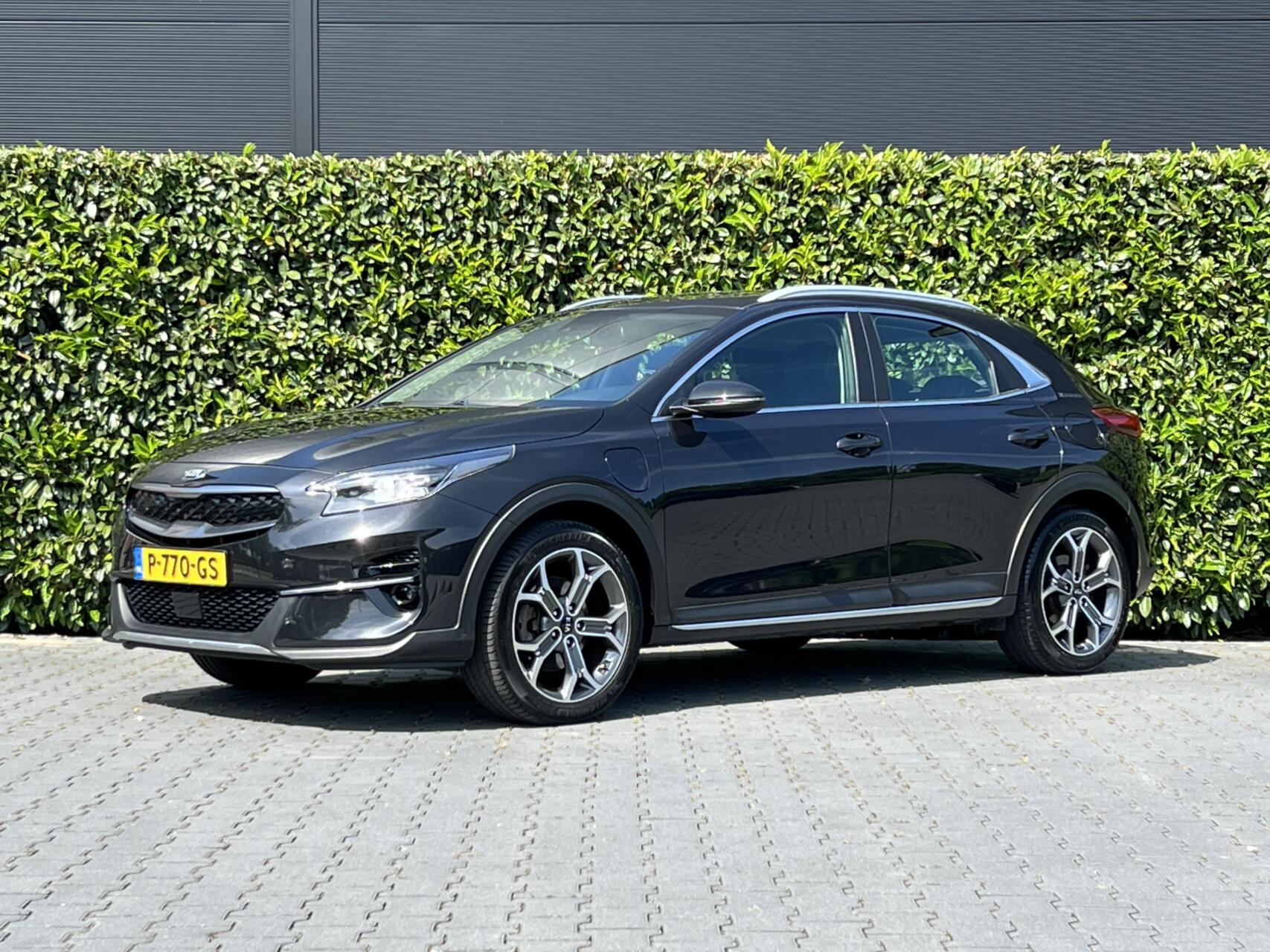 Kia Xceed 1.6 GDi PHEV DynamicPlusLine, NAVIGATIE, CRUISE CONTROL, CLIMATE CONTROL, LANE ASSIST, CAMERA, KEYLESS, DAB, LED, PDC, STOEL/STUURVERWARMING, LICHTMETAAL 18" 2020 - voorkant