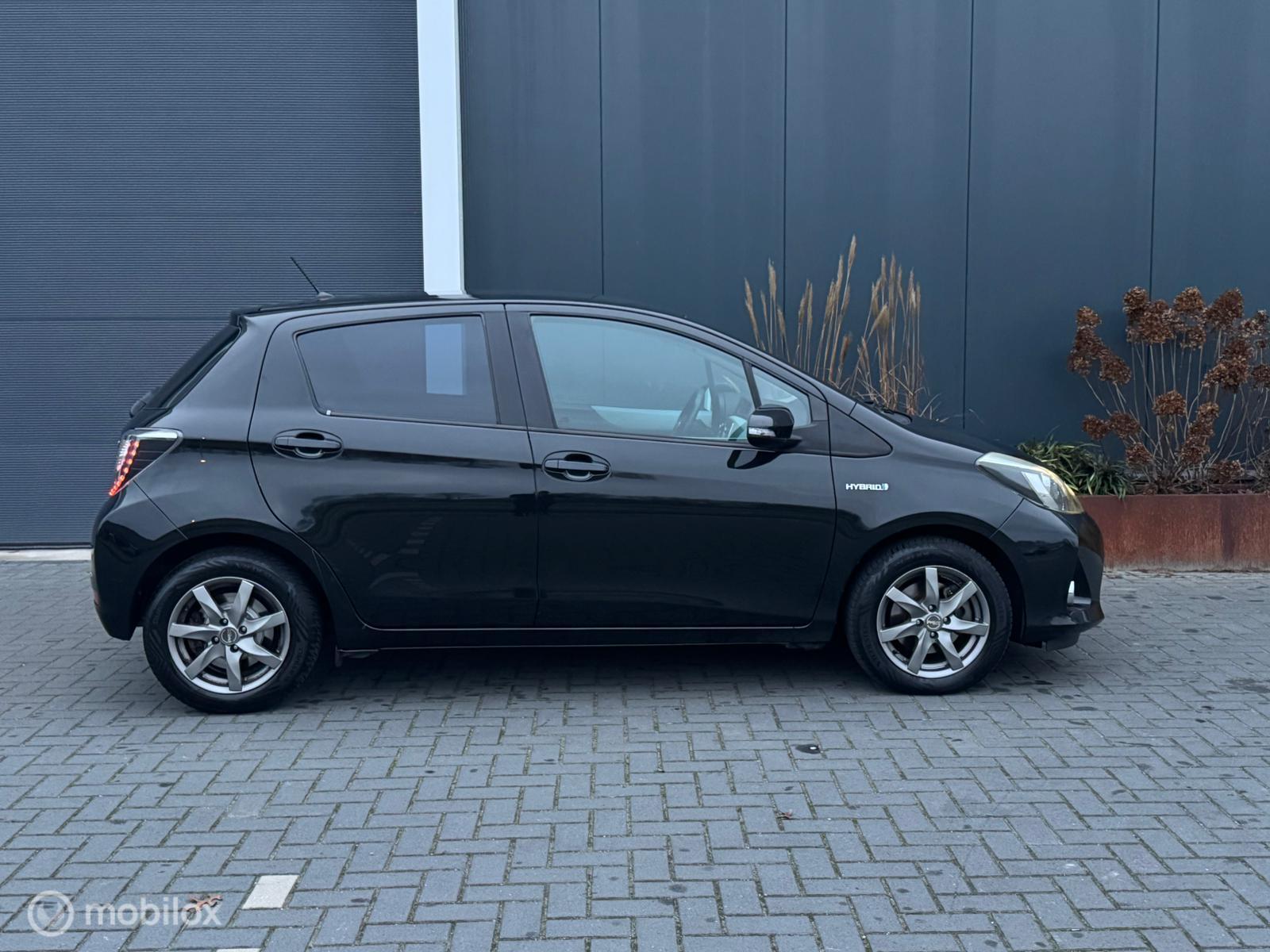 Foto van Toyota Toyota Yaris Hybrid