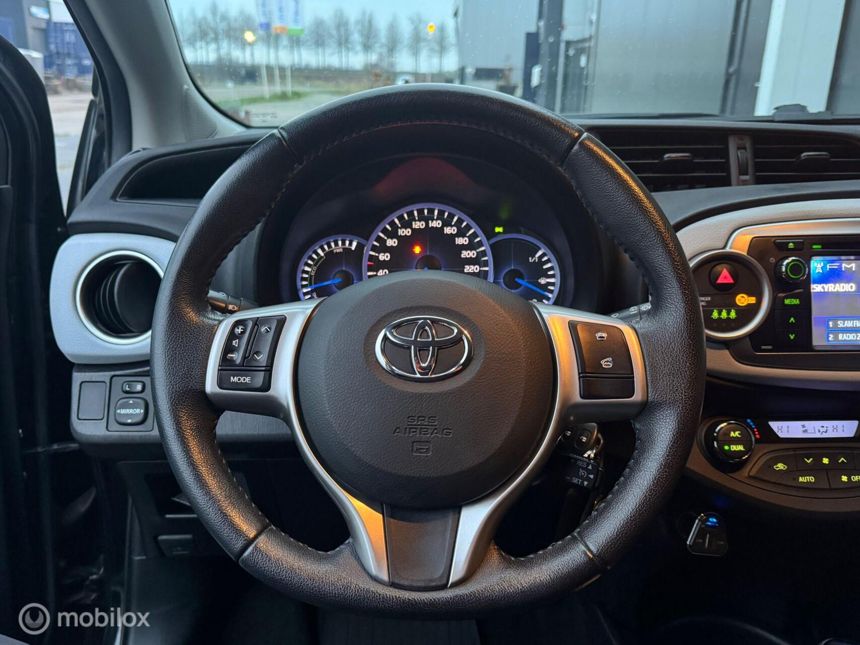 Foto van Toyota Toyota Yaris Hybrid