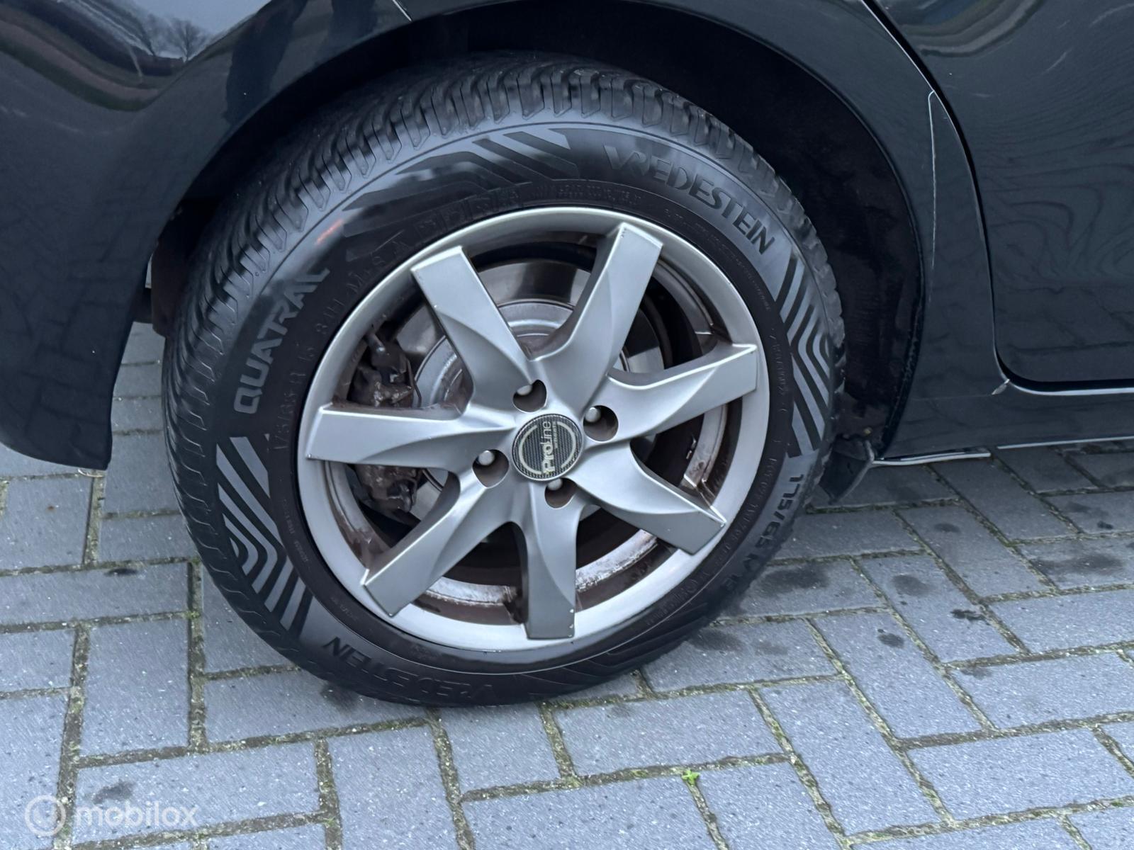 Foto van Toyota Toyota Yaris Hybrid