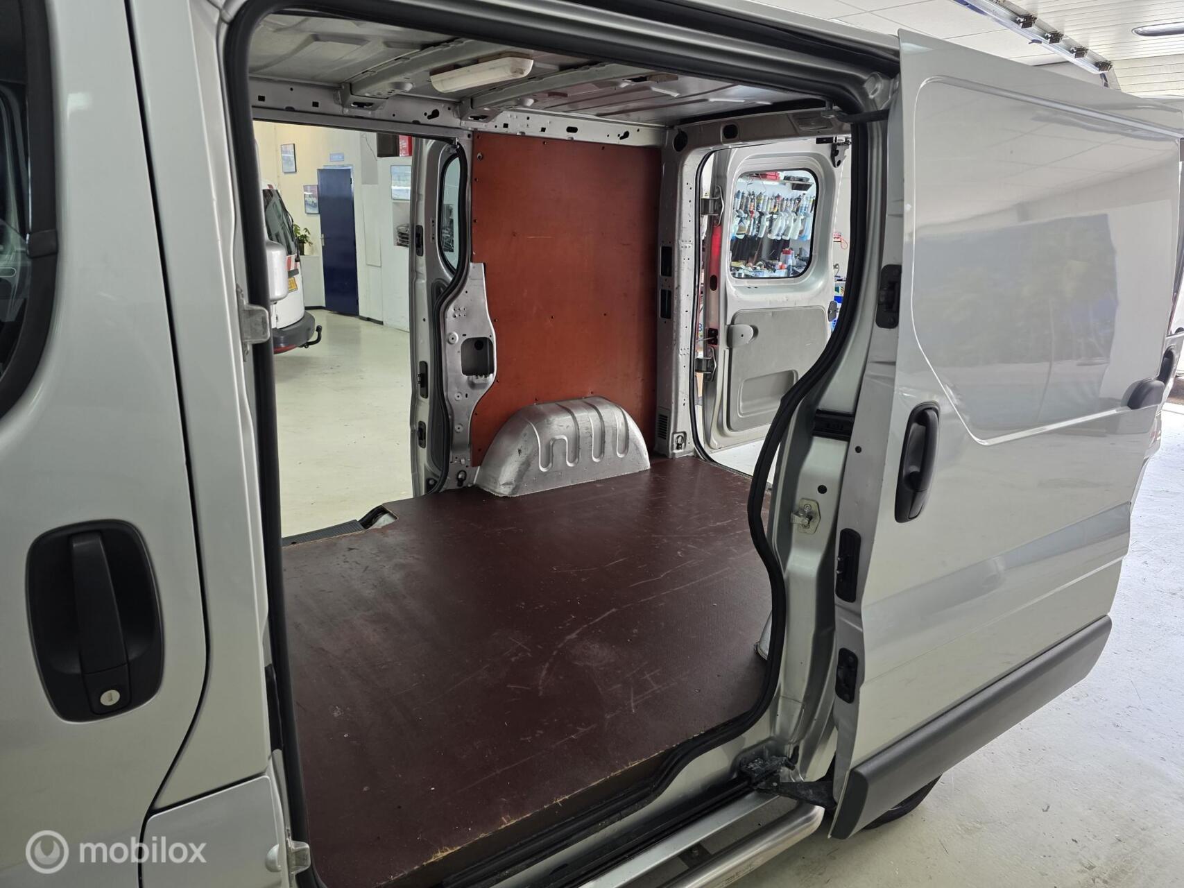 Foto van Renault Trafic T27 L1/h1 2.0 Dci 66kw E4