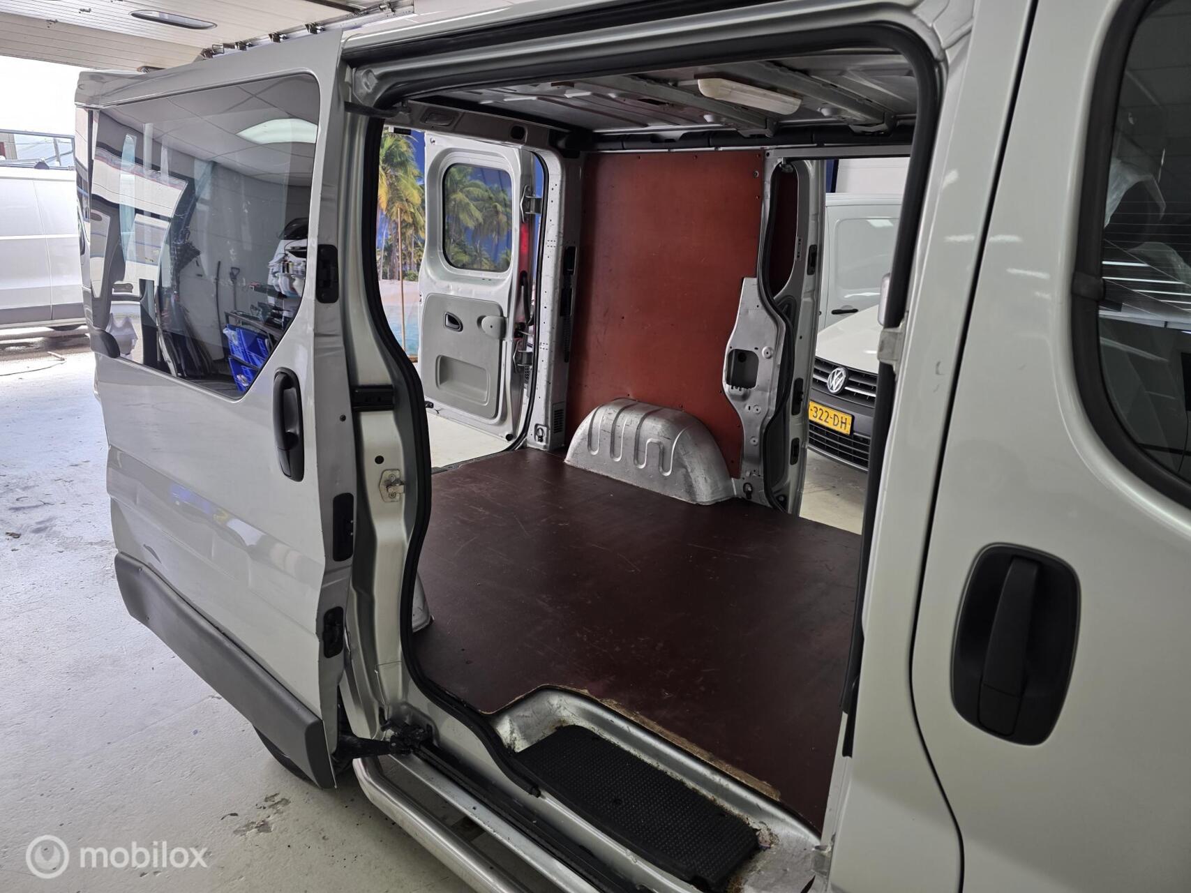 Foto van Renault Trafic T27 L1/h1 2.0 Dci 66kw E4