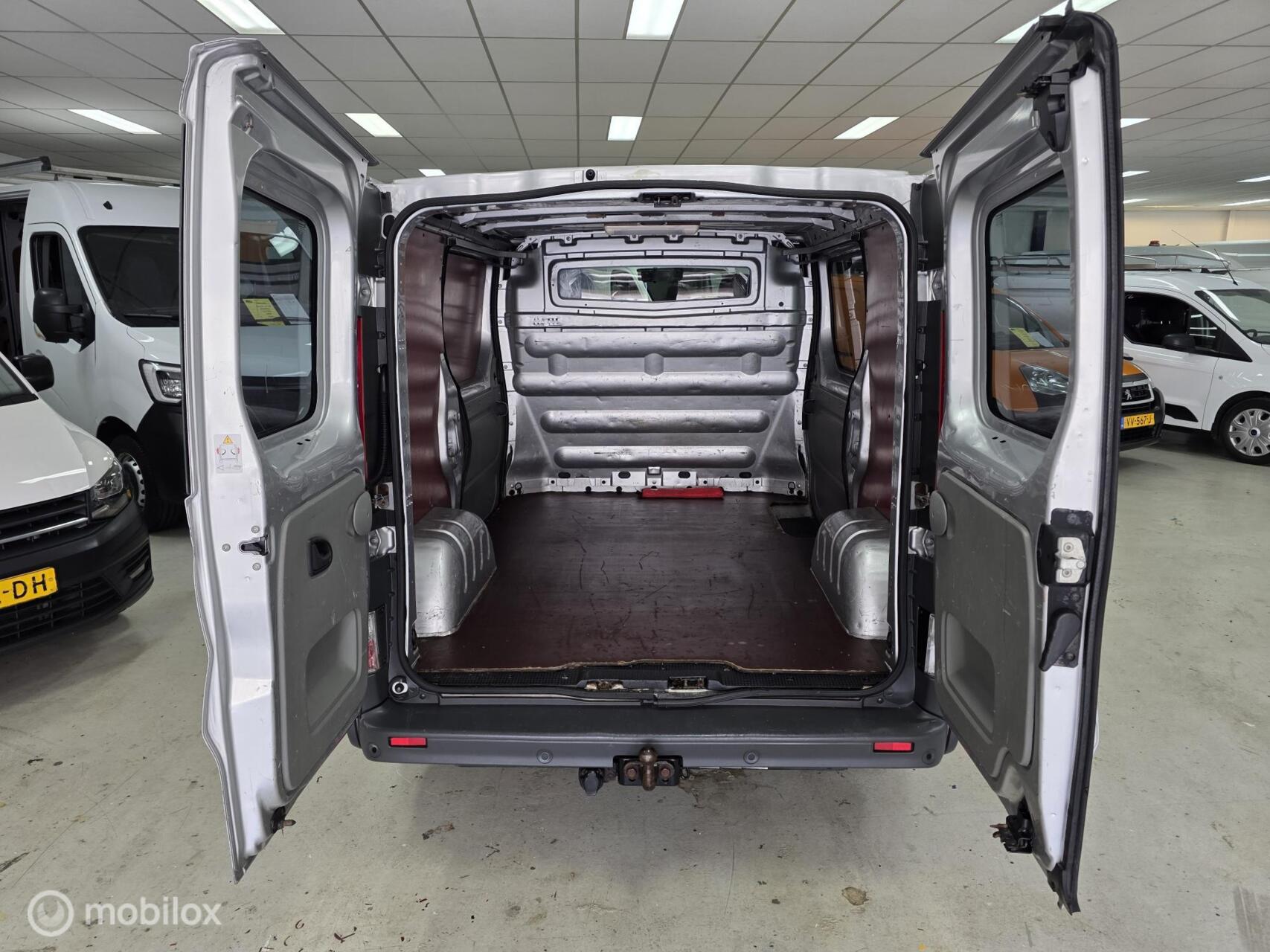 Foto van Renault Trafic T27 L1/h1 2.0 Dci 66kw E4
