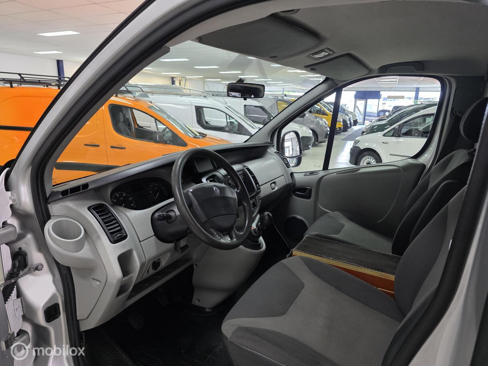 Foto van Renault Trafic T27 L1/h1 2.0 Dci 66kw E4