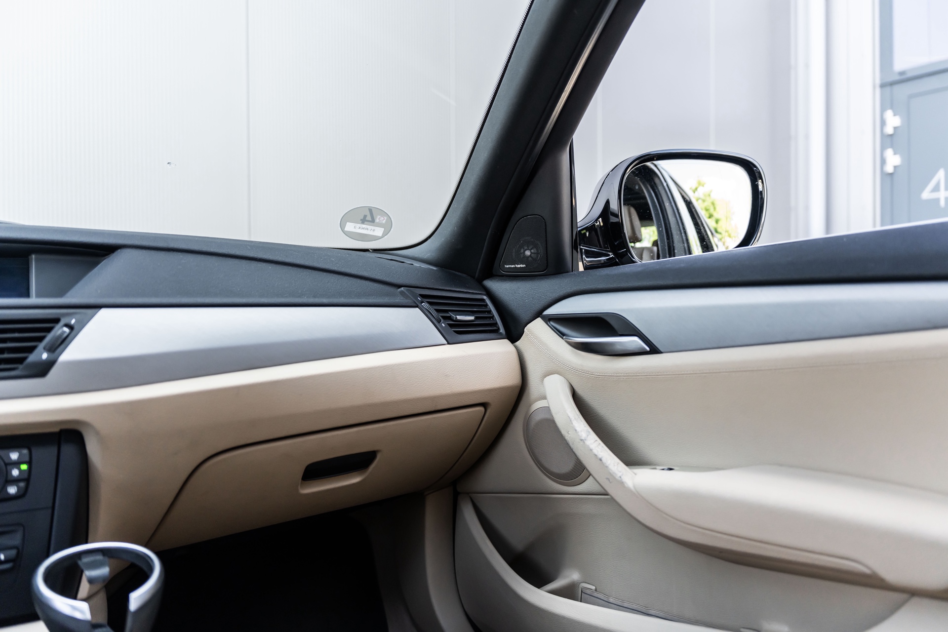 Foto van BMW X1 xDrive 28i