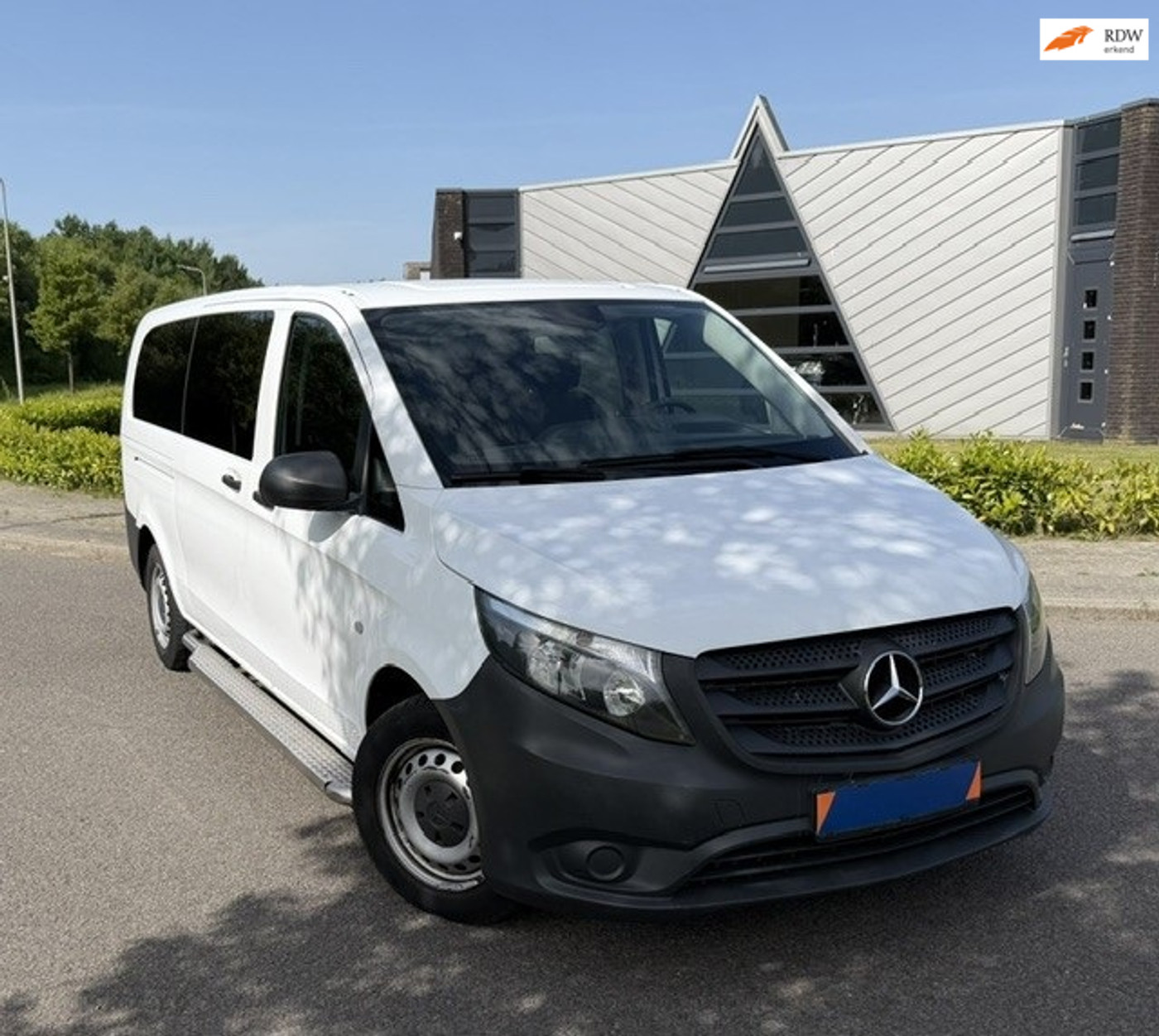 Foto van MERCEDES-BENZ VITO TOURER
