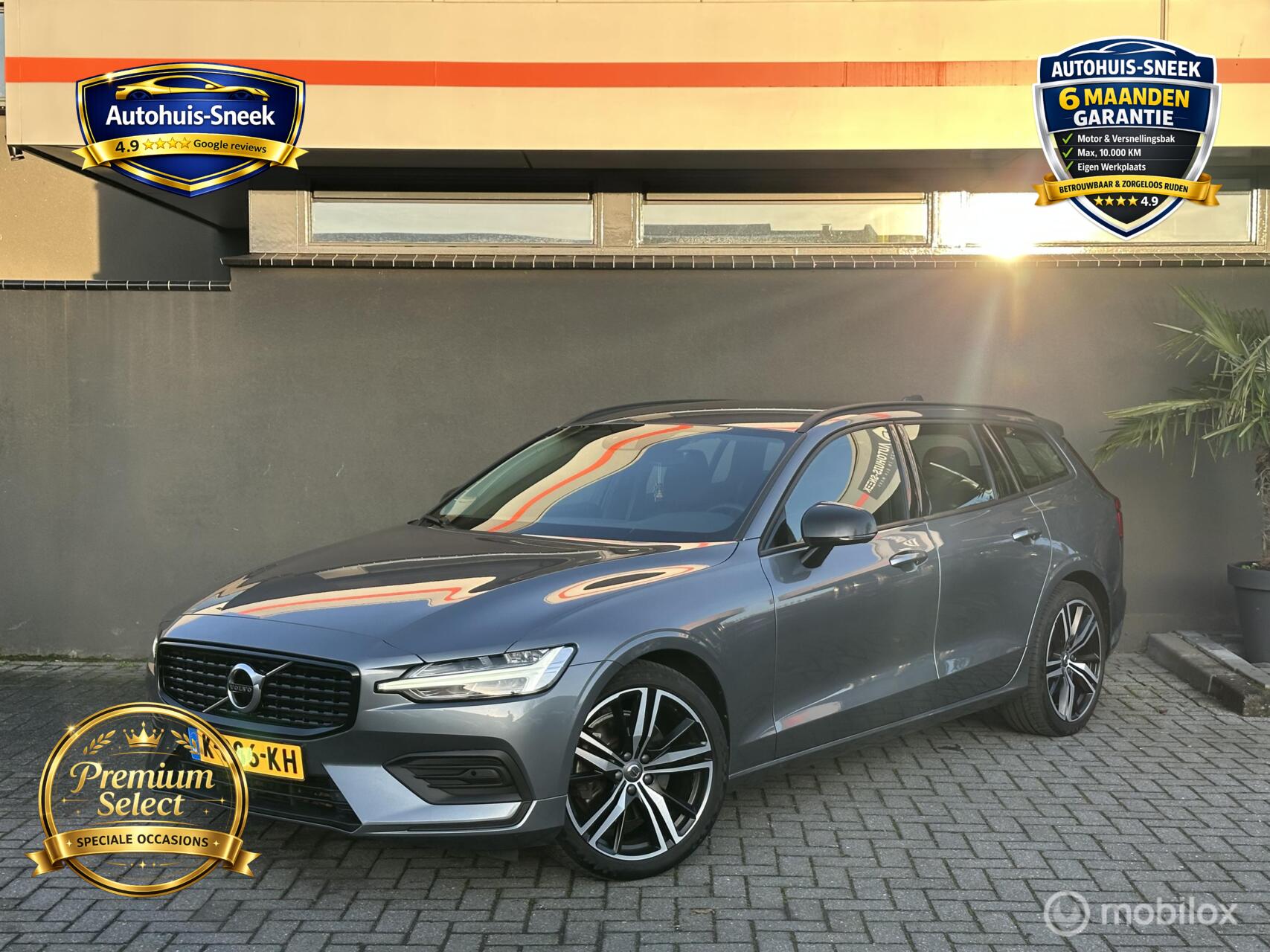 Volvo V60 2.0 B3 Momentum Automaat | 1e eig. | BTW | CarPlay 2021 - voorkant