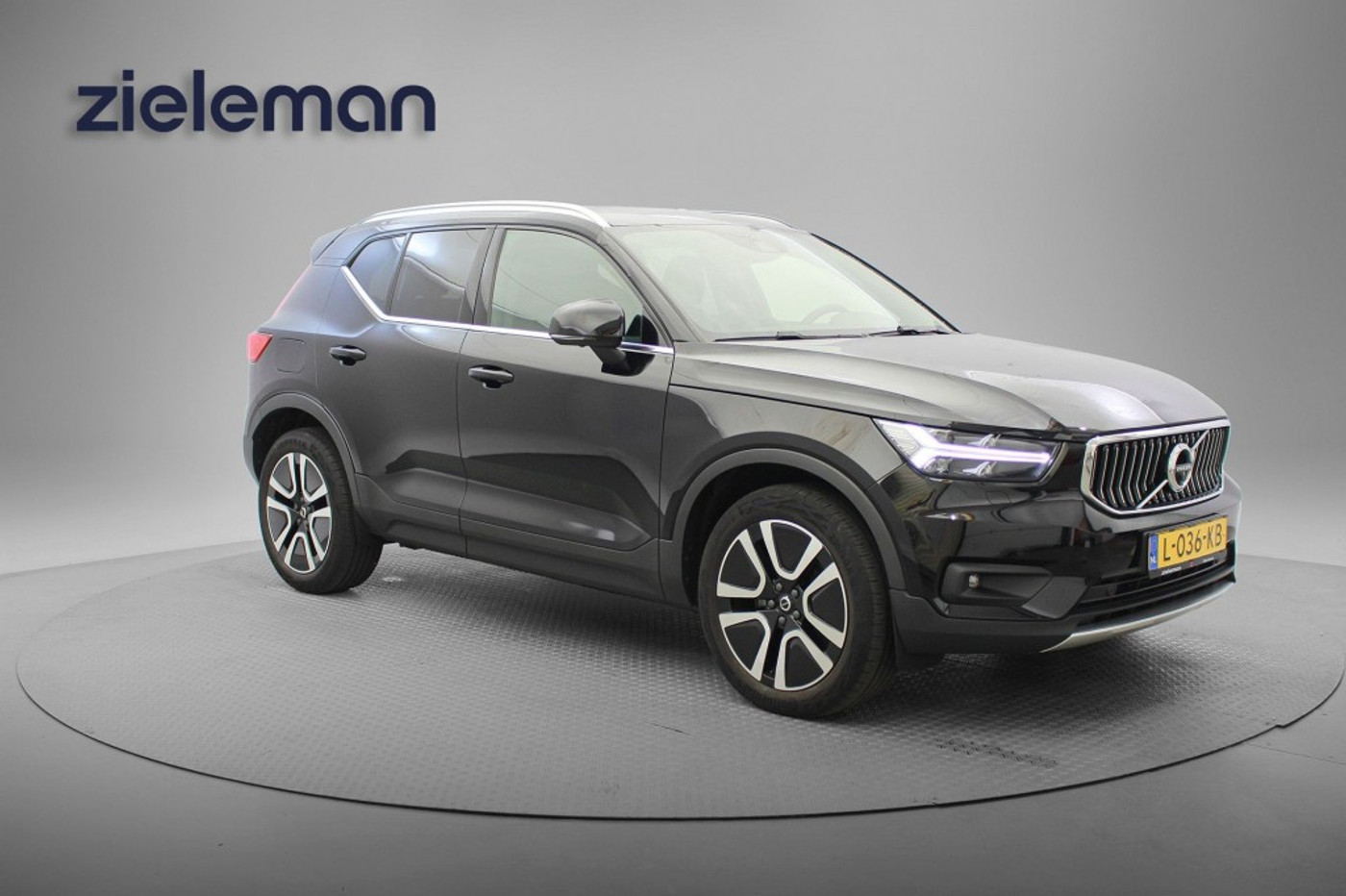 Volvo XC40 1.5 T5 Recharge Business Pro - Digitaal Cockpit, Carplay, Camera, Keyless 2021 - voorkant