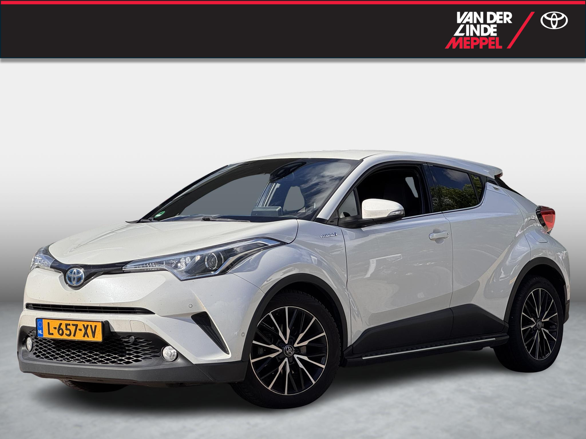 Toyota Toyota C-hr 1.8 Hybrid executive stoel en stuurwiel verwarming 2017 - voorkant