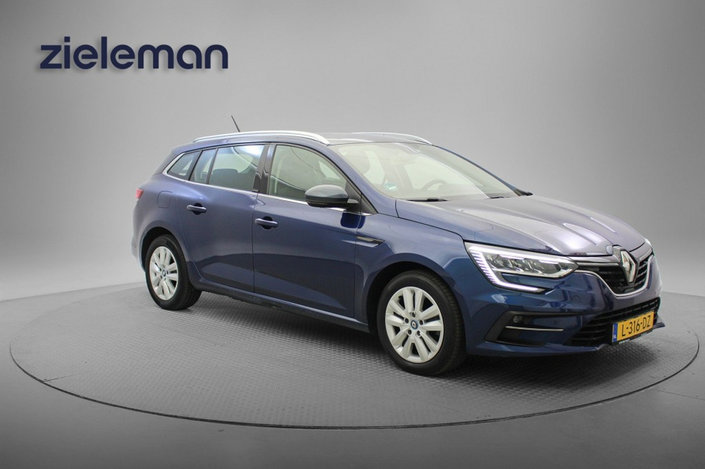 Foto van RENAULT MEGANE E-TECH PLUG-IN HYBRID