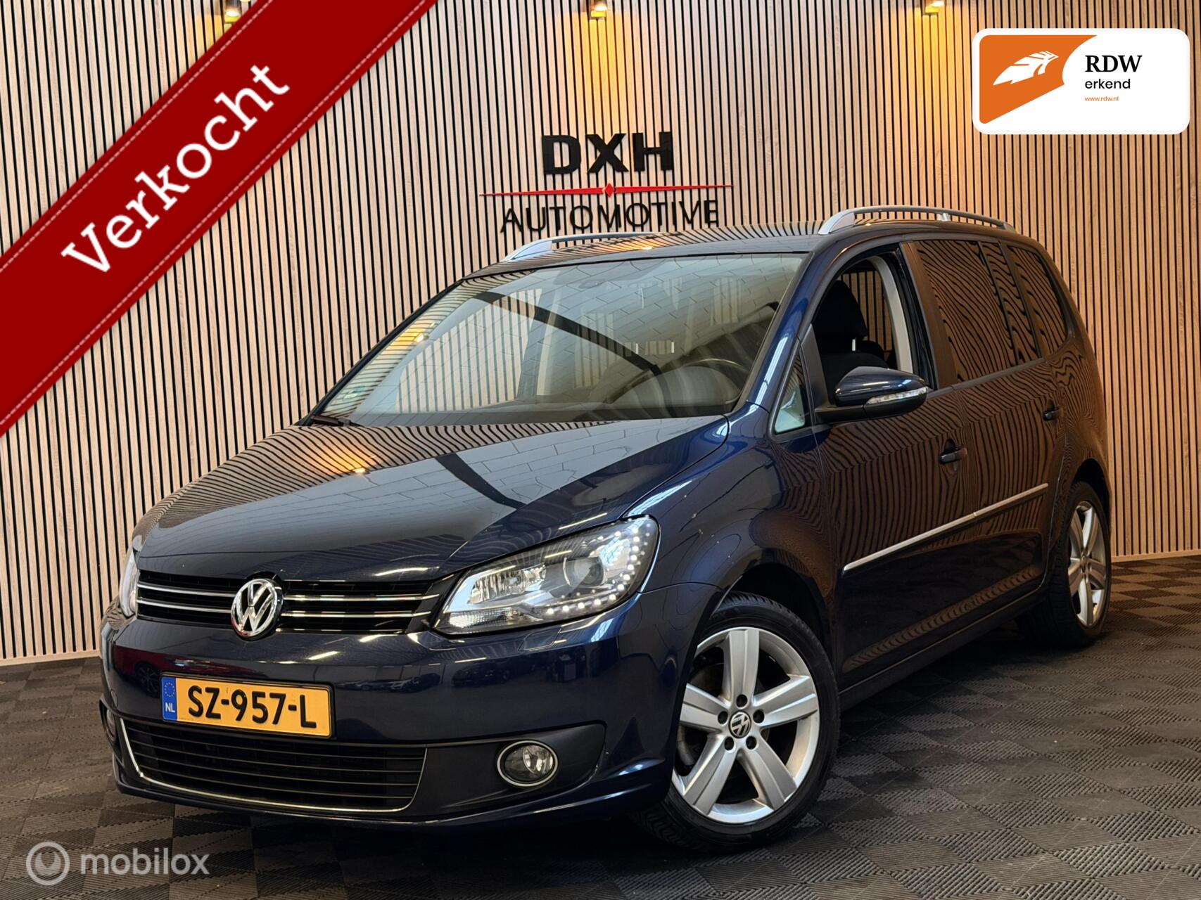 Volkswagen Touran 1.4 TSI Highline 7p. 140pk XENON NAVI STVW 2011 - voorkant