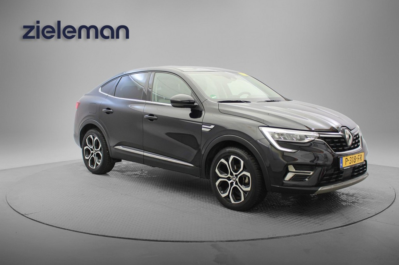 Foto van RENAULT ARKANA E-TECH