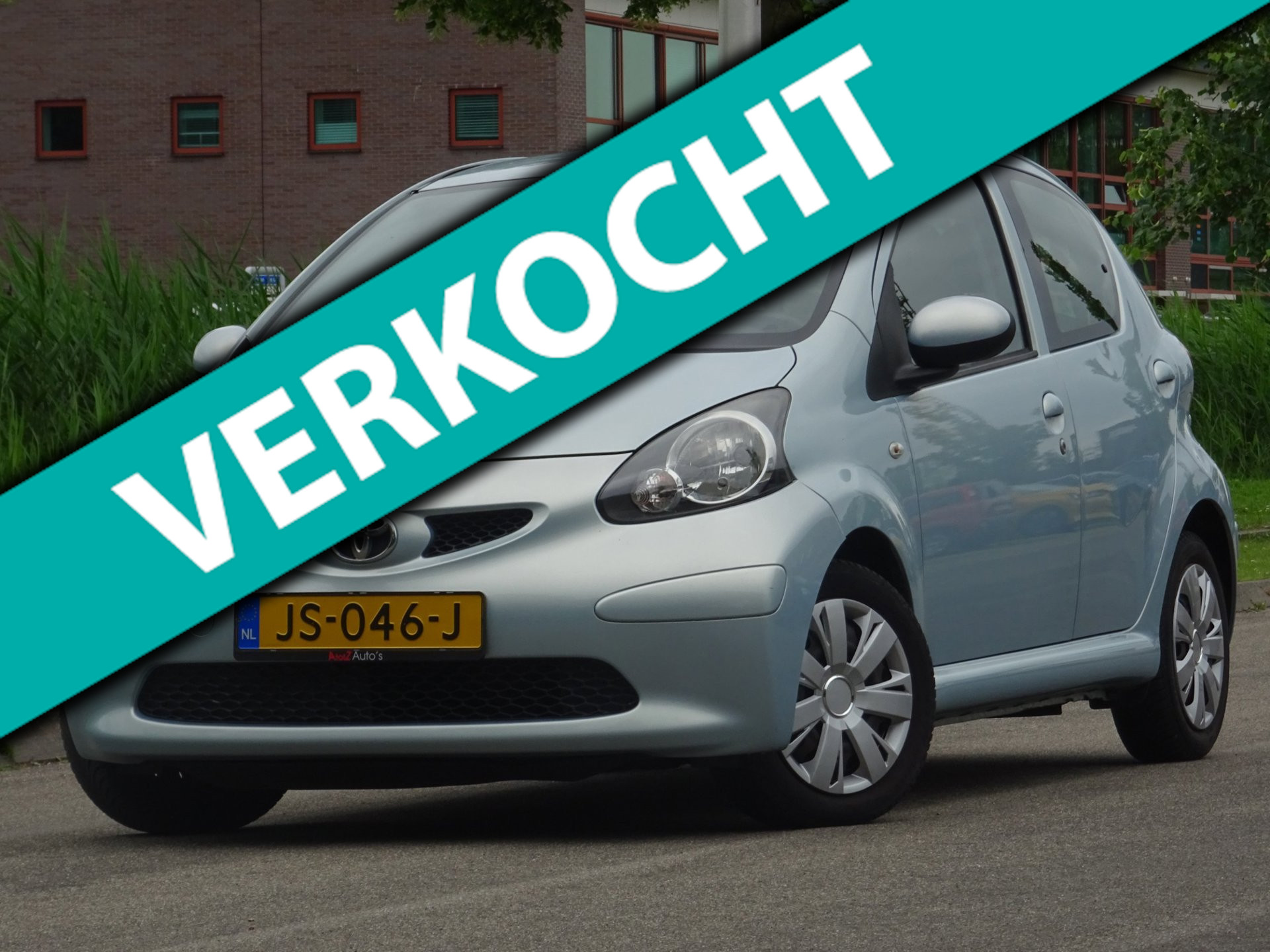 Toyota Toyota Aygo 1.0-12V + 5DRS 150DKM/AIRCO/ELEKRAM/APK 06-2027 2008 - voorkant
