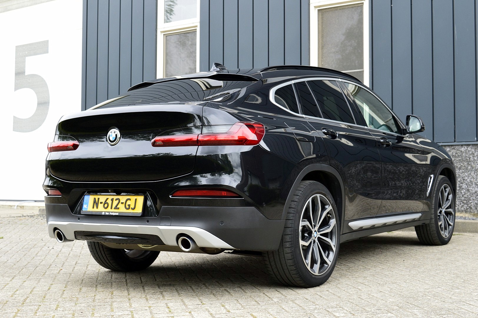 Foto van BMW X4 Xdrive20i