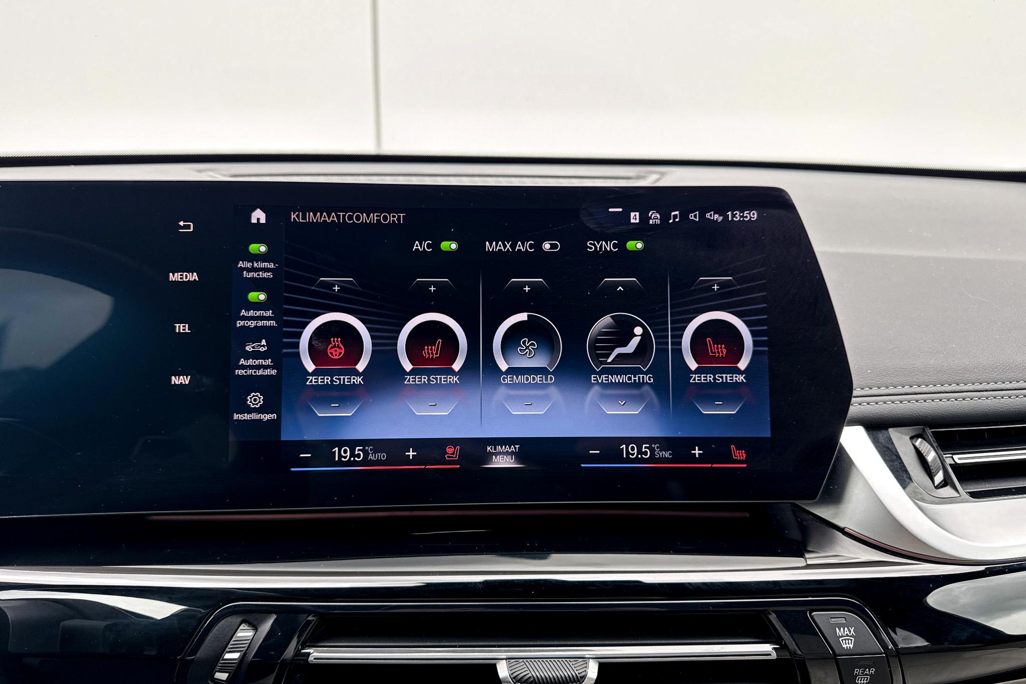 Foto van BMW X1 Sdrive18i