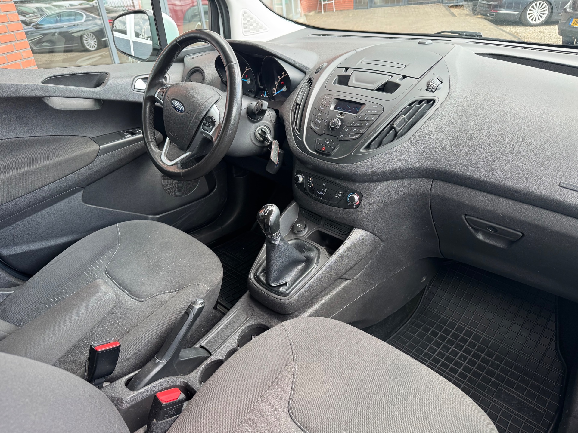 Foto van Ford Transit Courier
