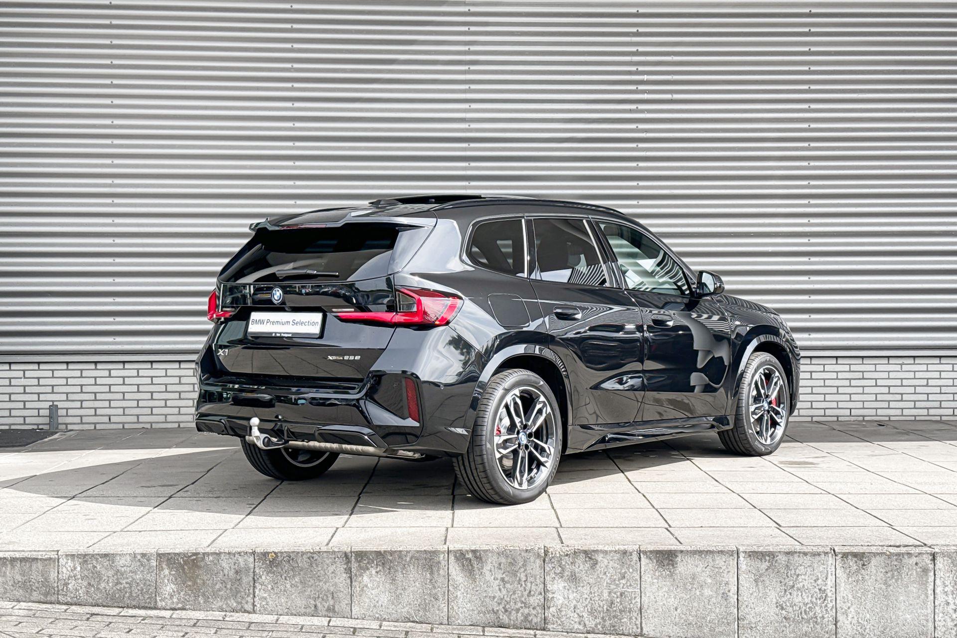 Foto van BMW X1 Xdrive25e