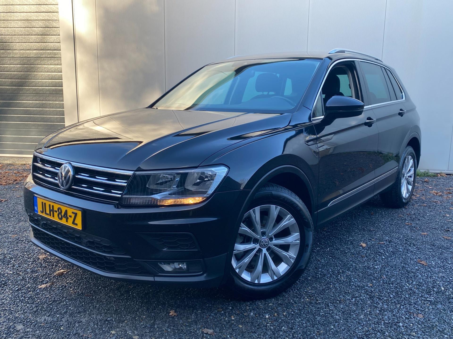 Volkswagen Tiguan 1.4 TSI R-Line |DSG | ACC  |Trekhaak |Massagestoel|Stoel/stuurverw |Dealer onderh KM 52.900 !!! 2018 - voorkant
