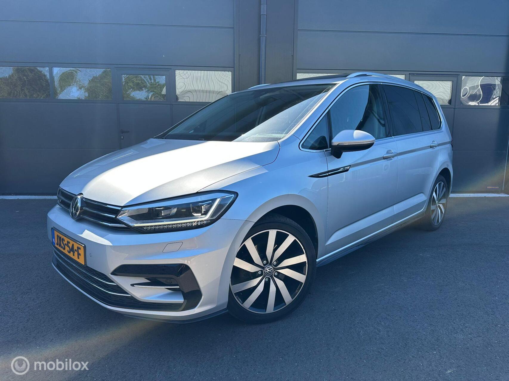 Volkswagen Touran 1.8 TSI Highline 2017 - voorkant
