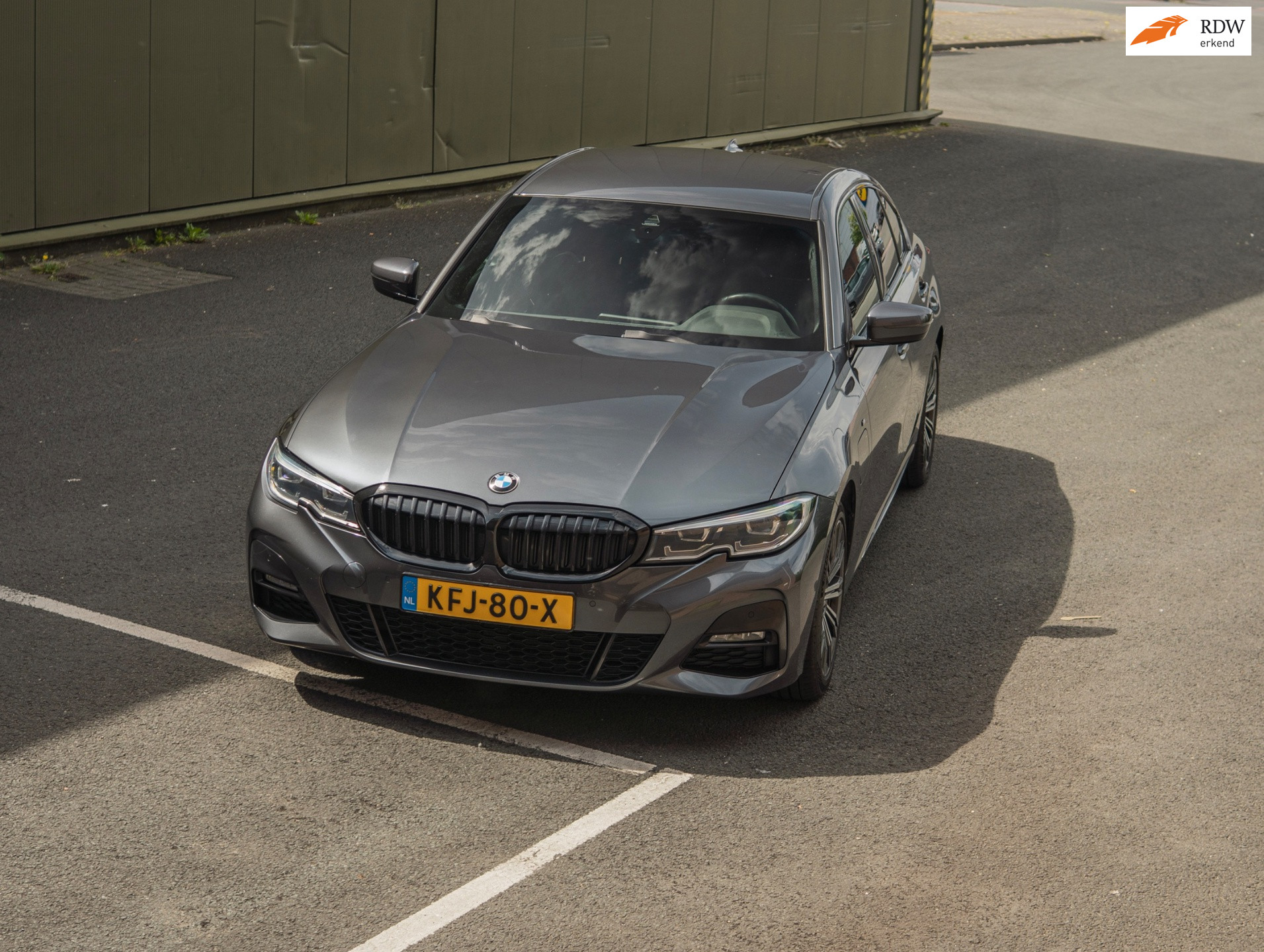 Foto van BMW 330E