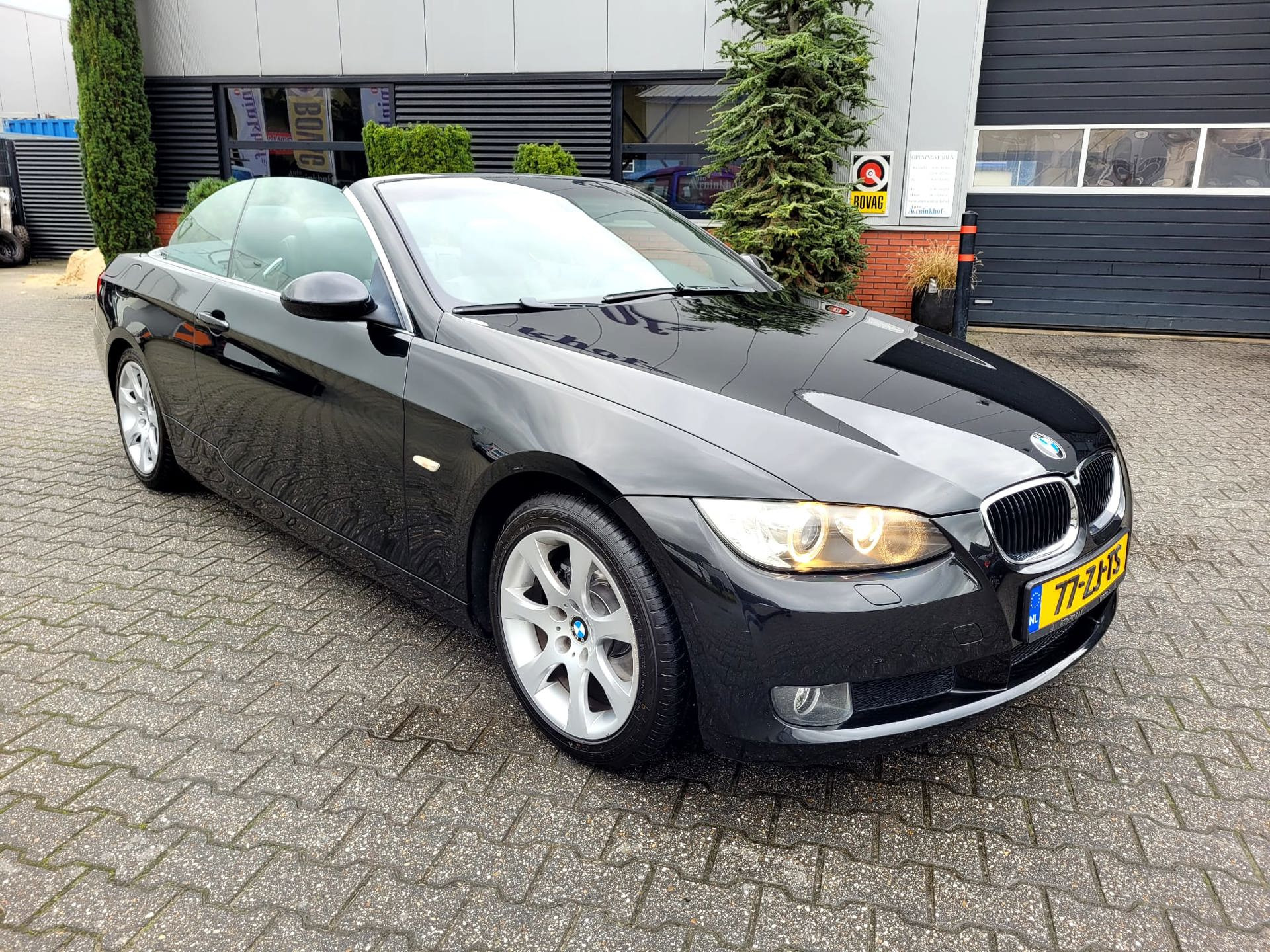 BMW 3er Reihe 320i Executive 2008 - voorkant