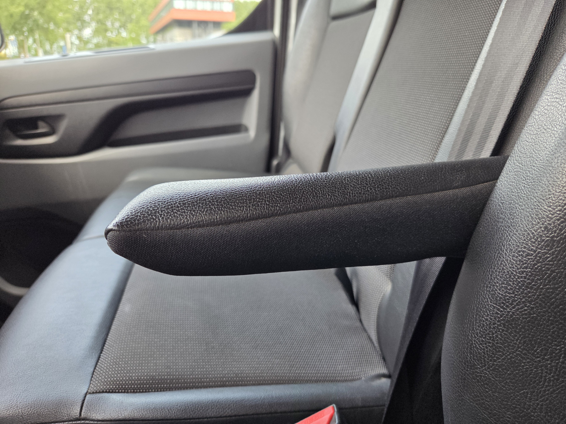 Foto van Opel Vivaro