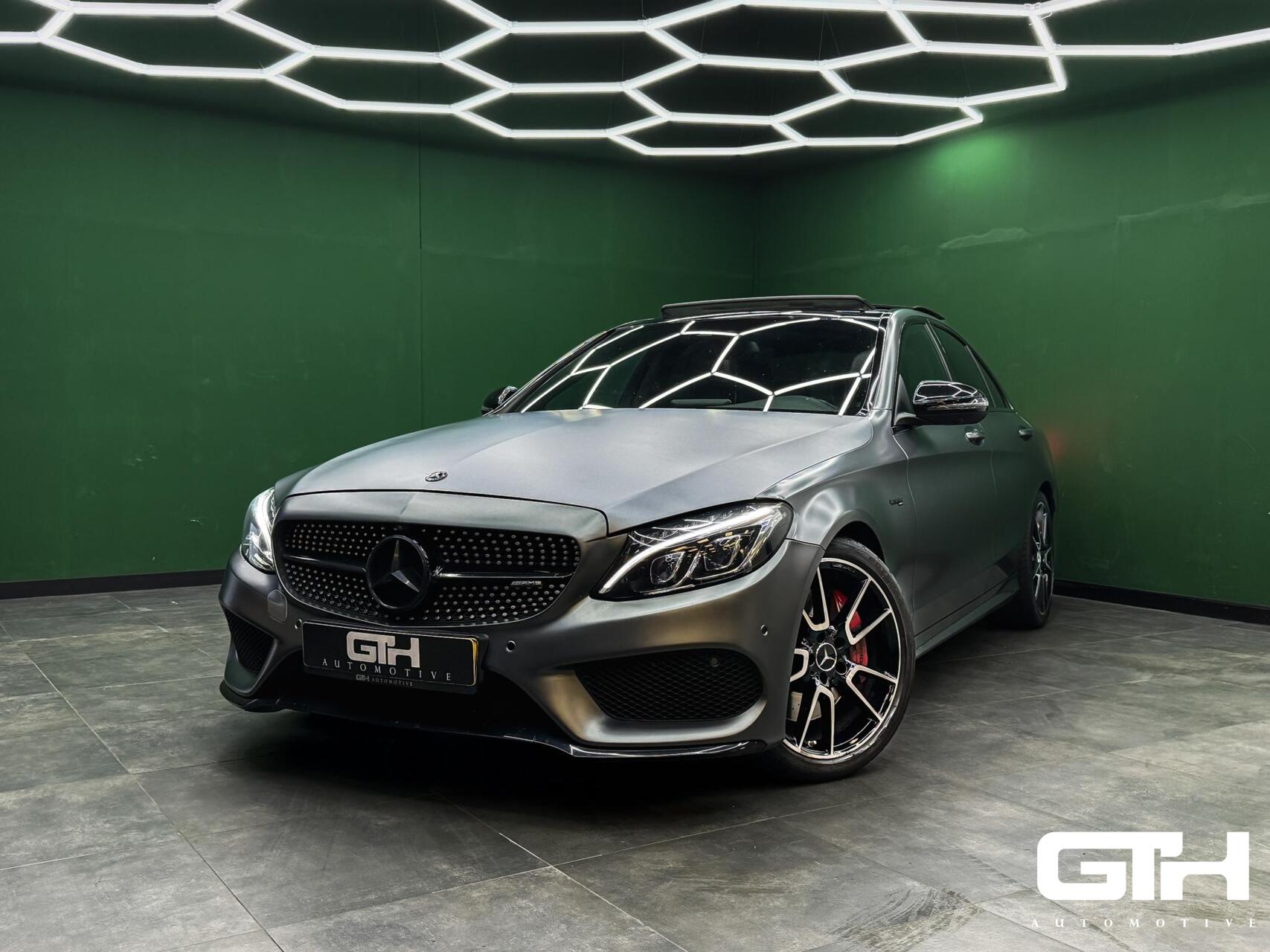 Foto van MERCEDES-BENZ AMG C 43