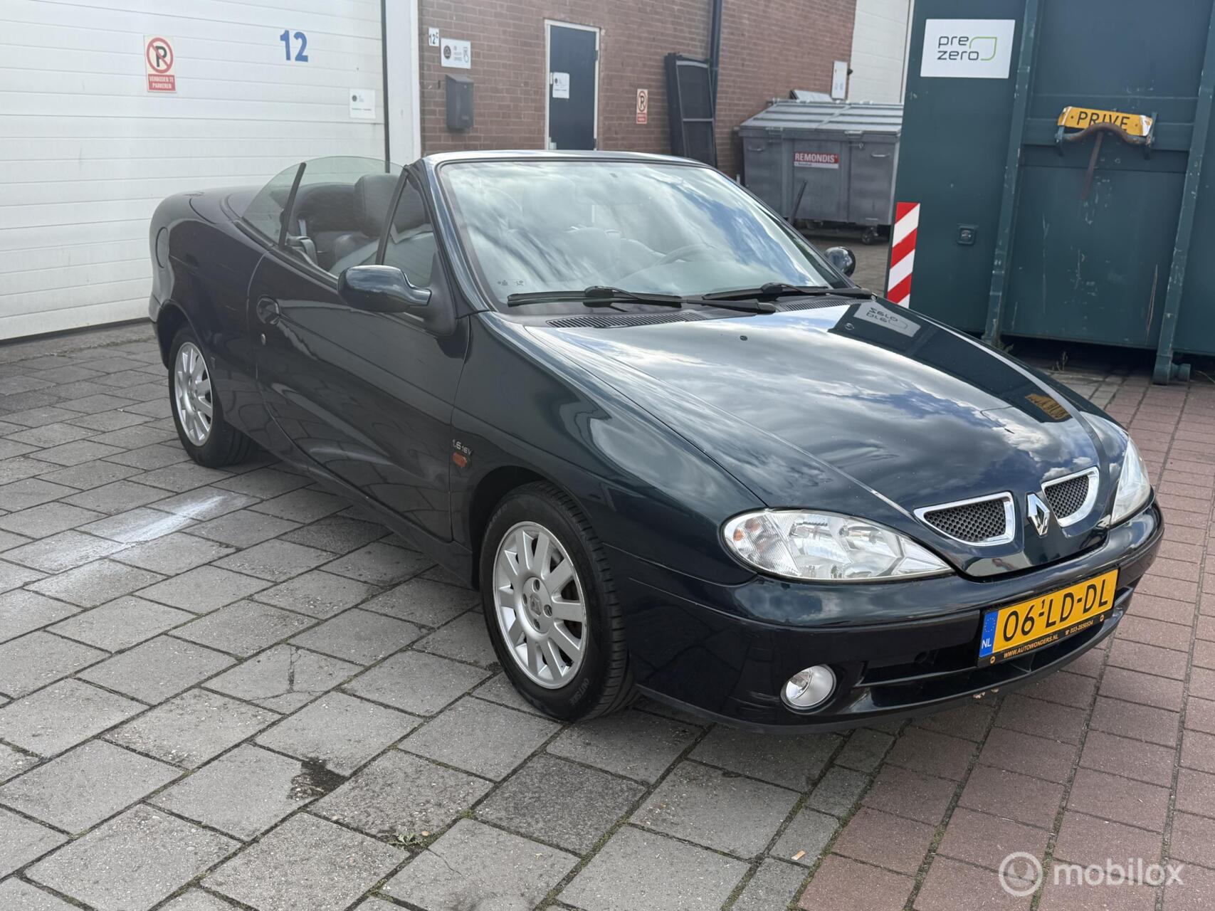 Foto van RENAULT MEGANE CABRIOLET
