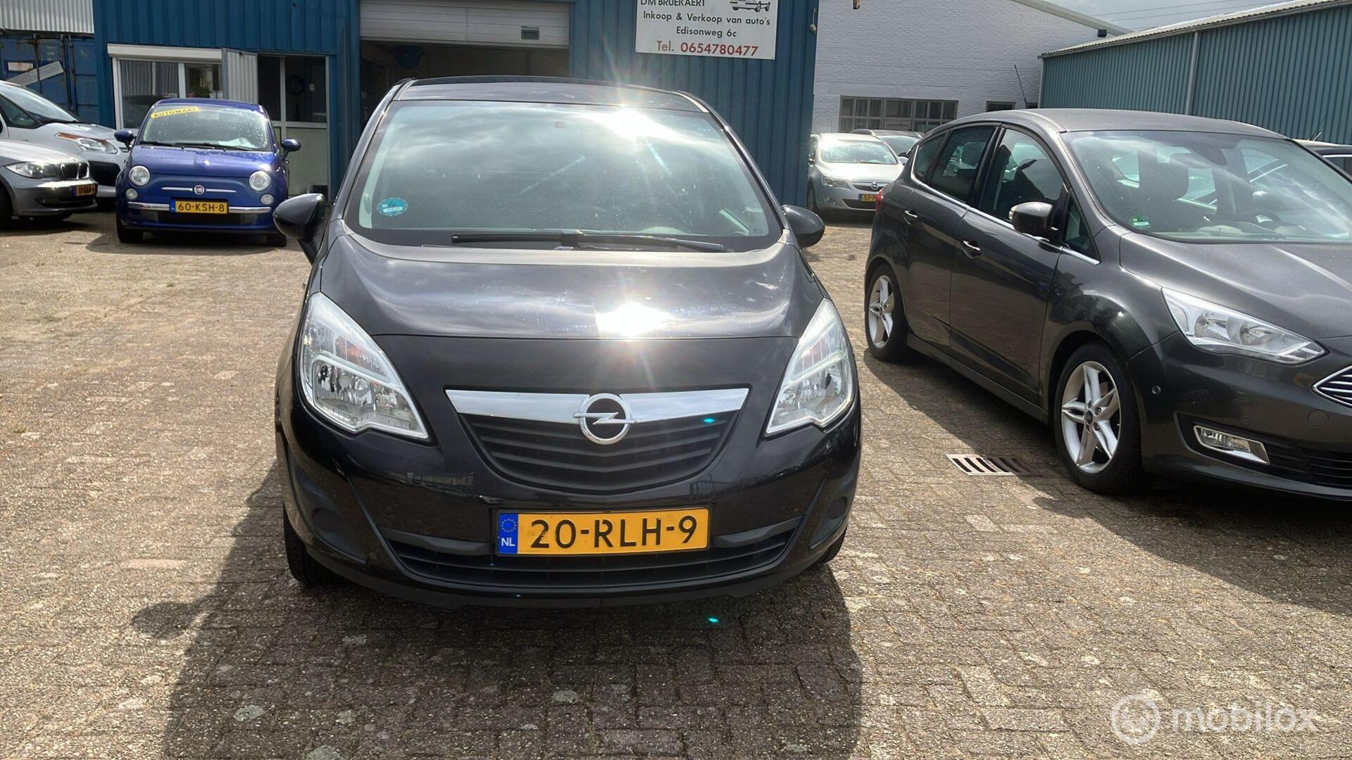 Opel Meriva 1.4 Turbo Edition 2011 - voorkant