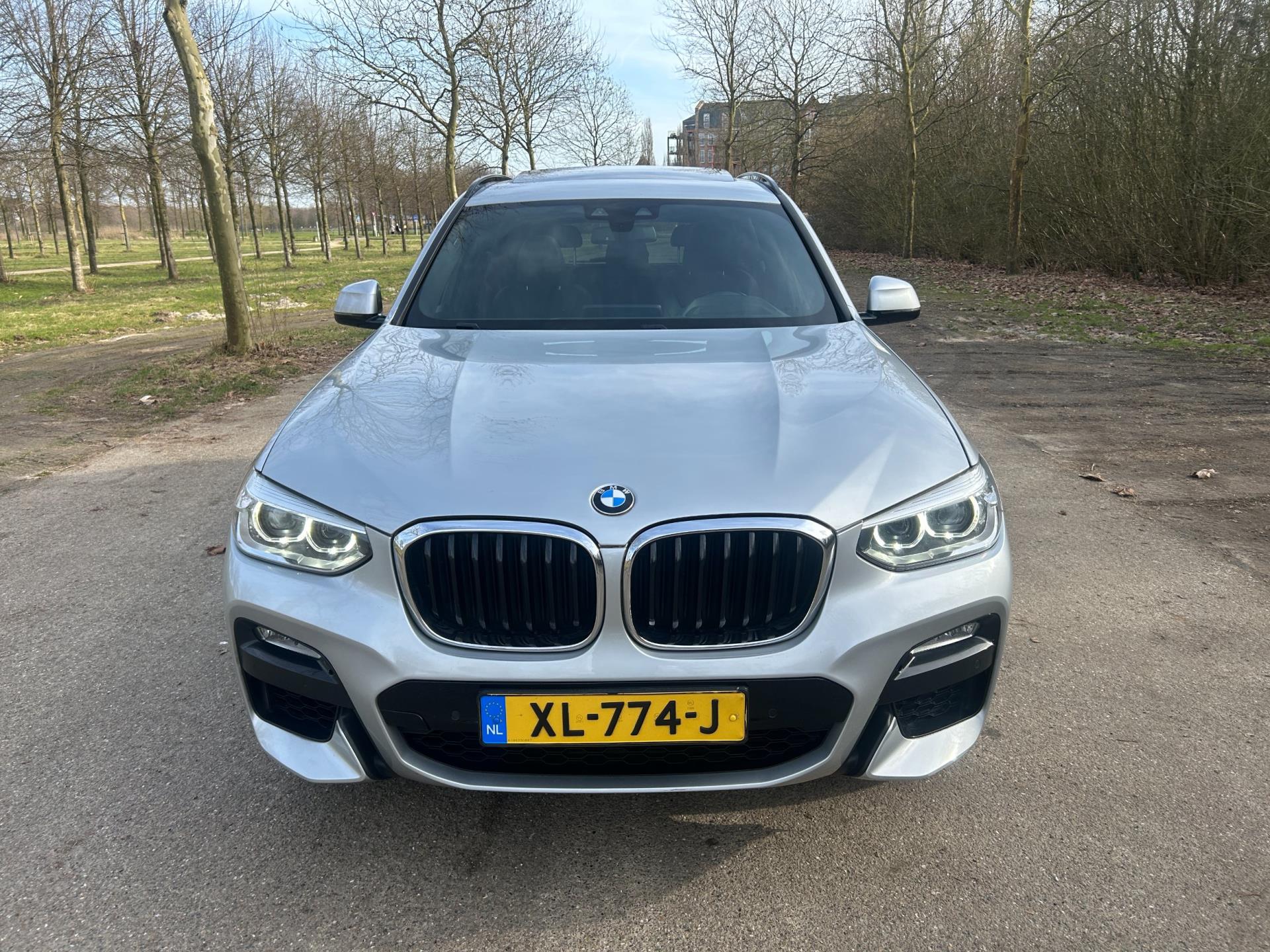 Foto van BMW X3 Xdrive20i