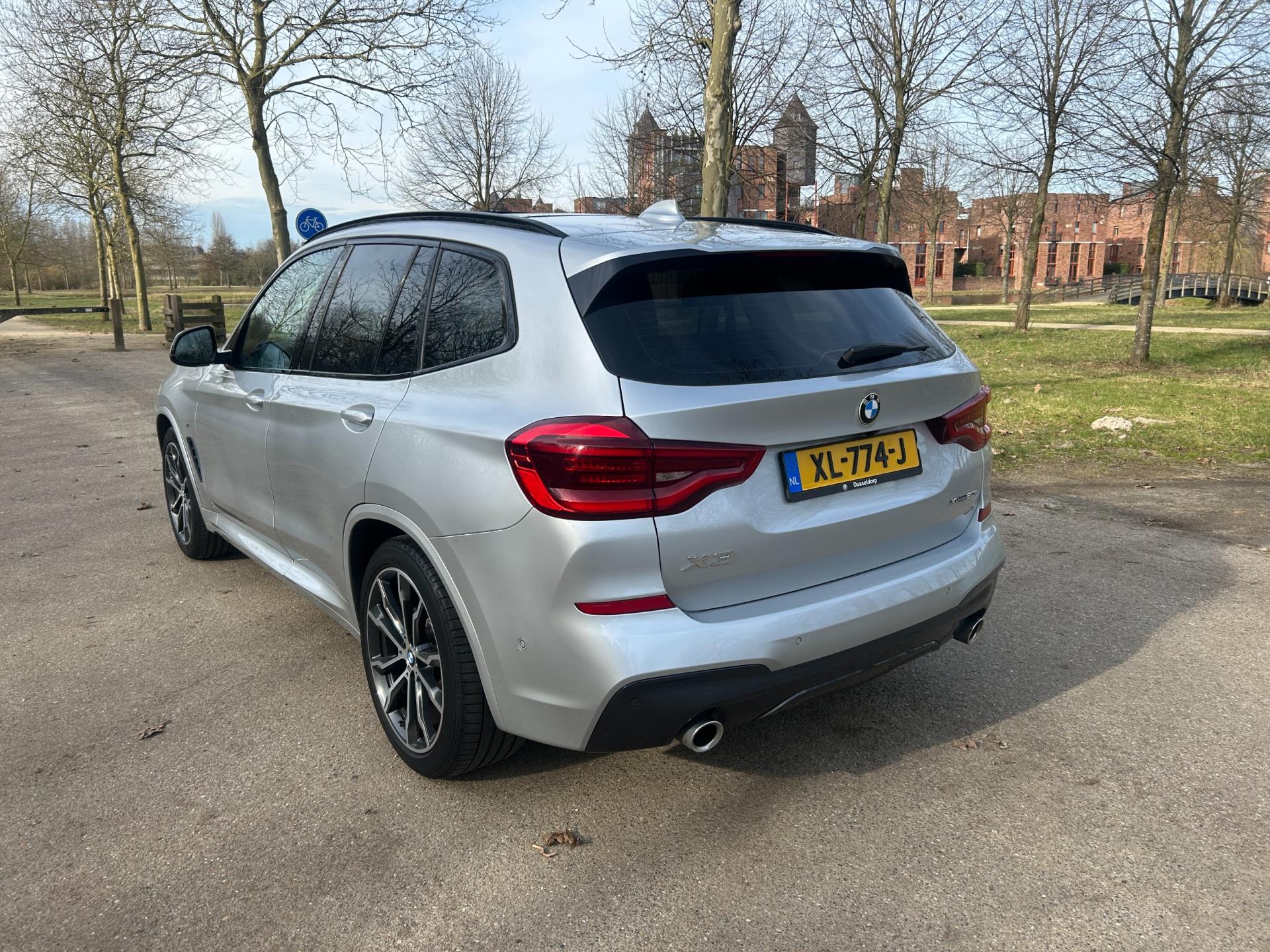 Foto van BMW X3 Xdrive20i